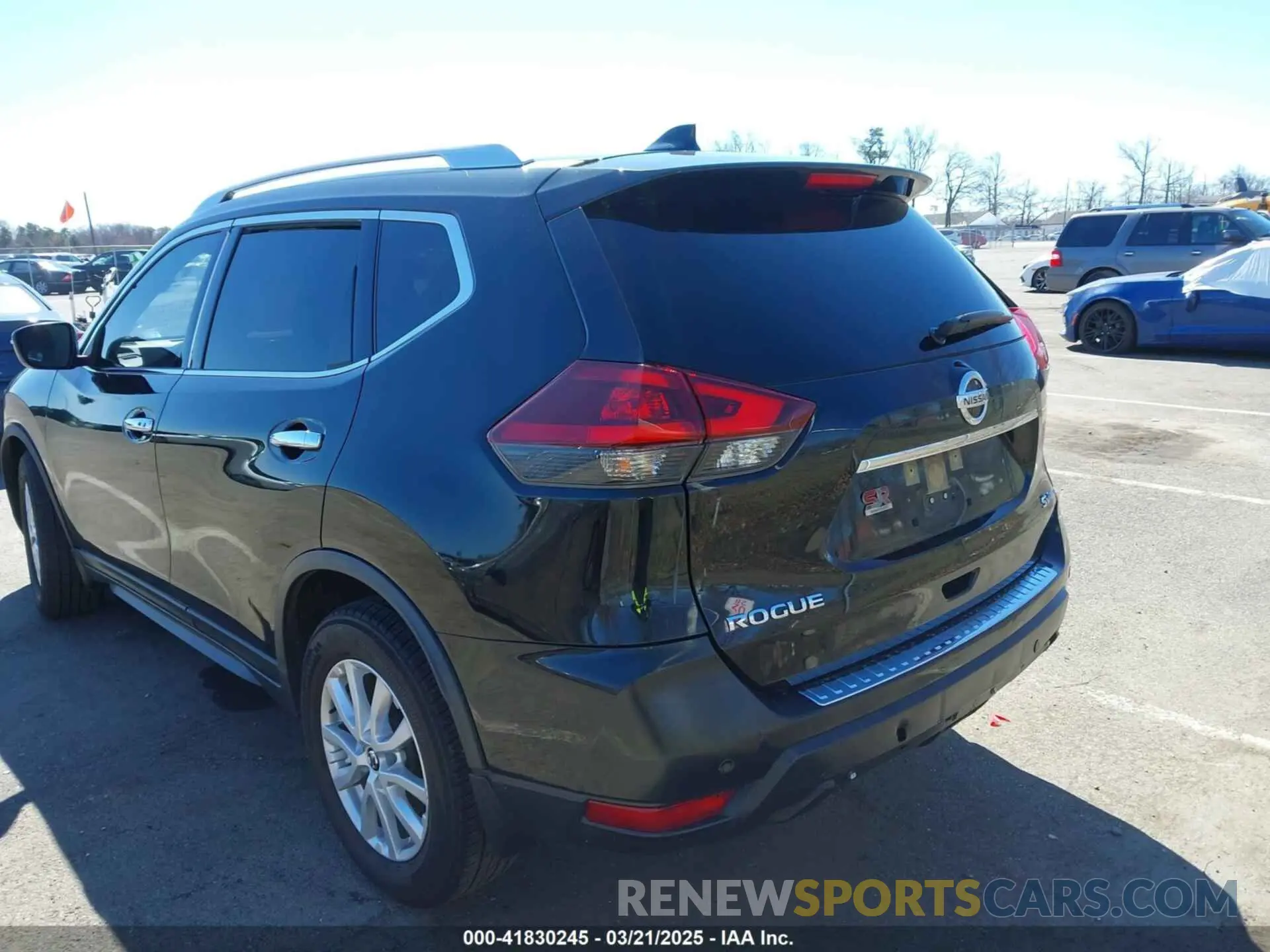 3 Photograph of a damaged car JN8AT2MV0KW384203 NISSAN ROGUE 2019