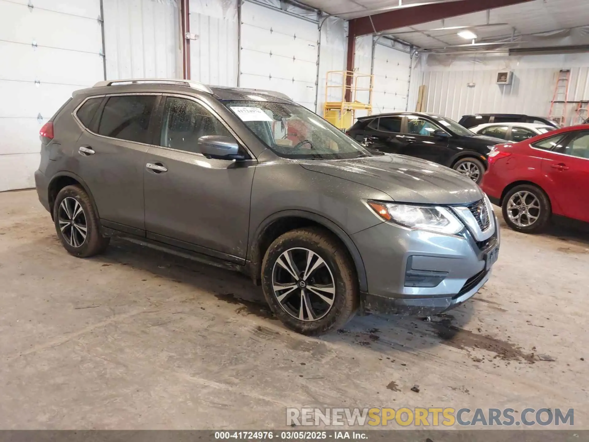 1 Photograph of a damaged car JN8AT2MV0KW385450 NISSAN ROGUE 2019