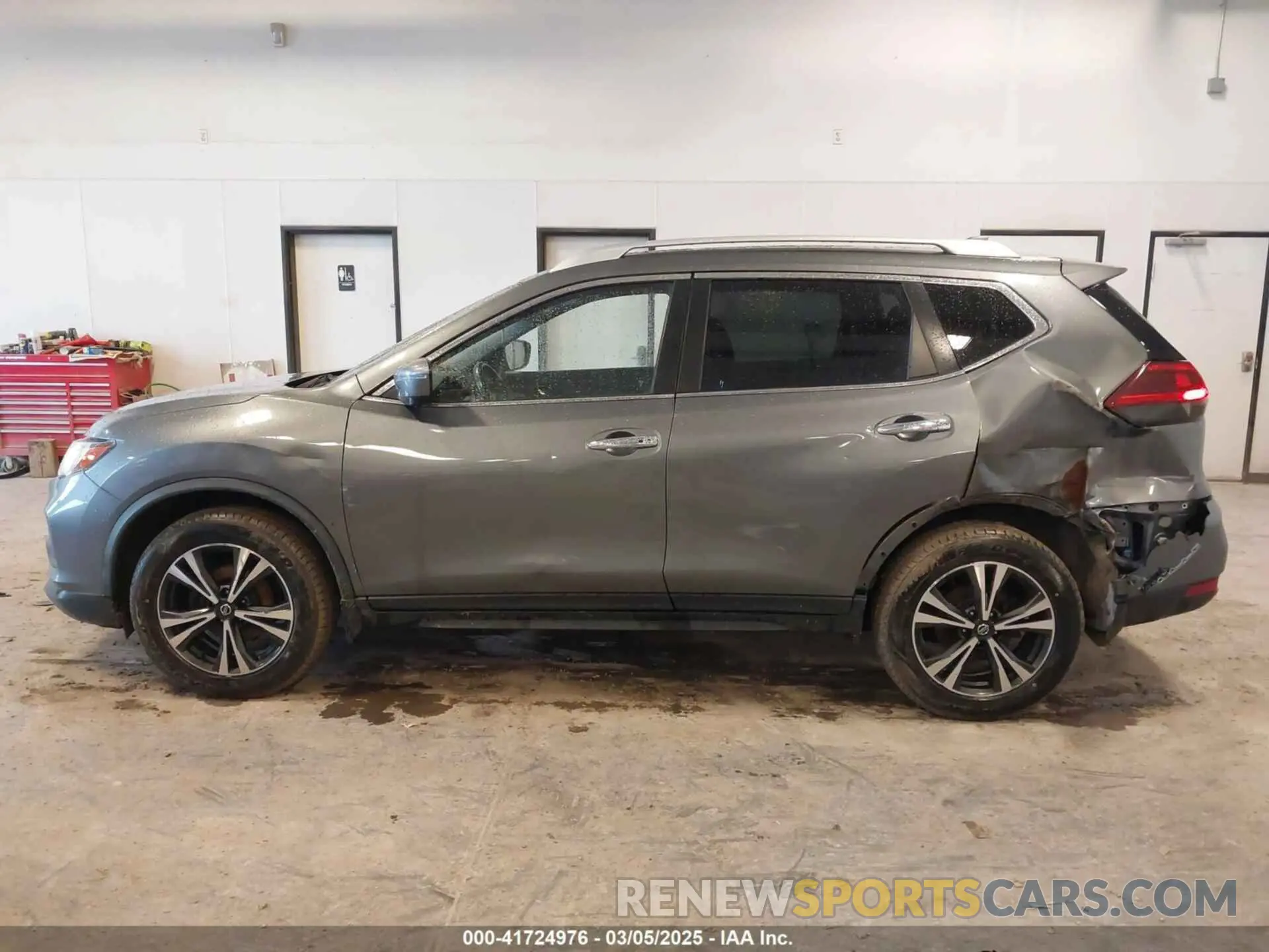 14 Photograph of a damaged car JN8AT2MV0KW385450 NISSAN ROGUE 2019