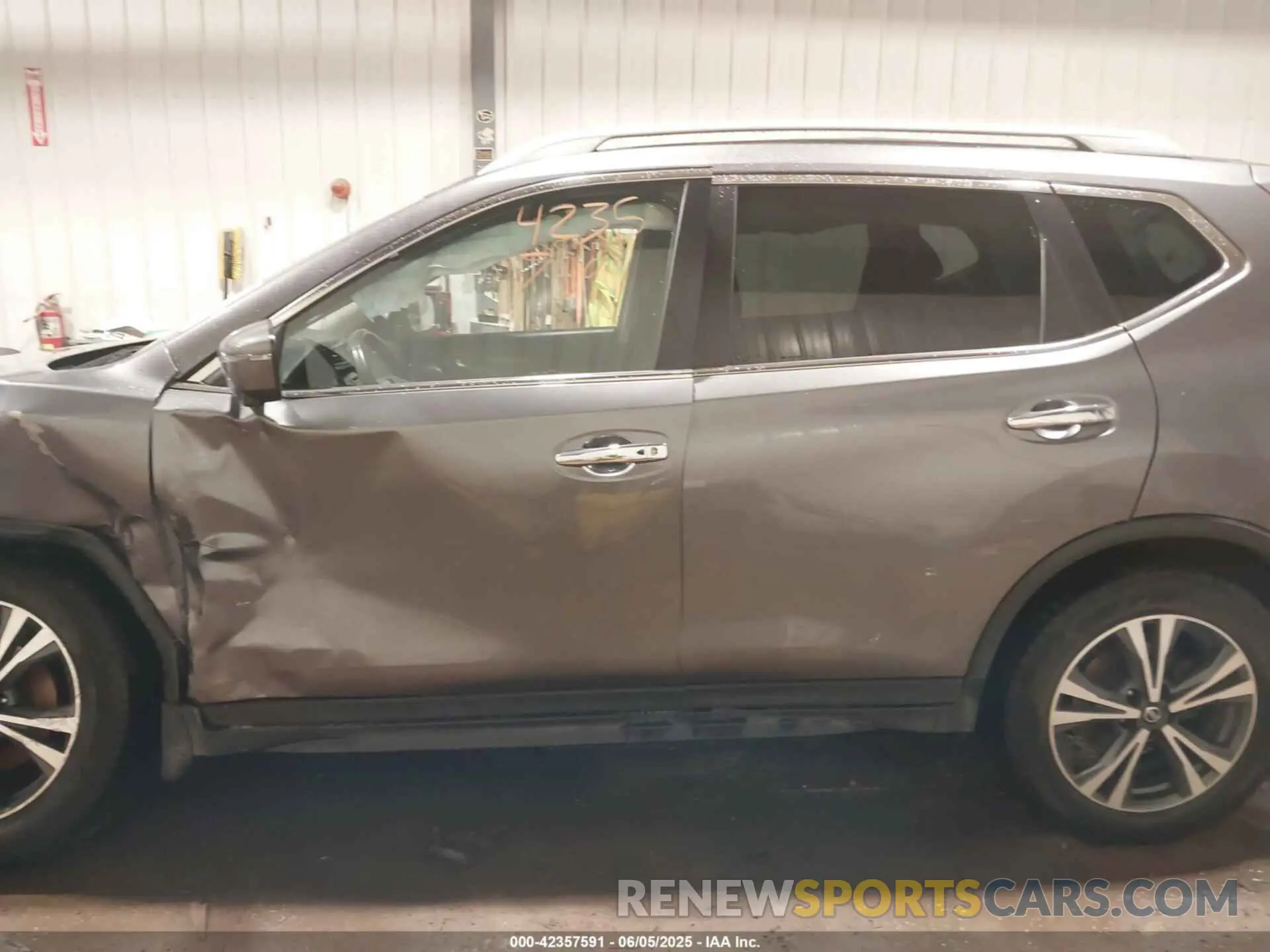 15 Photograph of a damaged car JN8AT2MV0KW398800 NISSAN ROGUE 2019