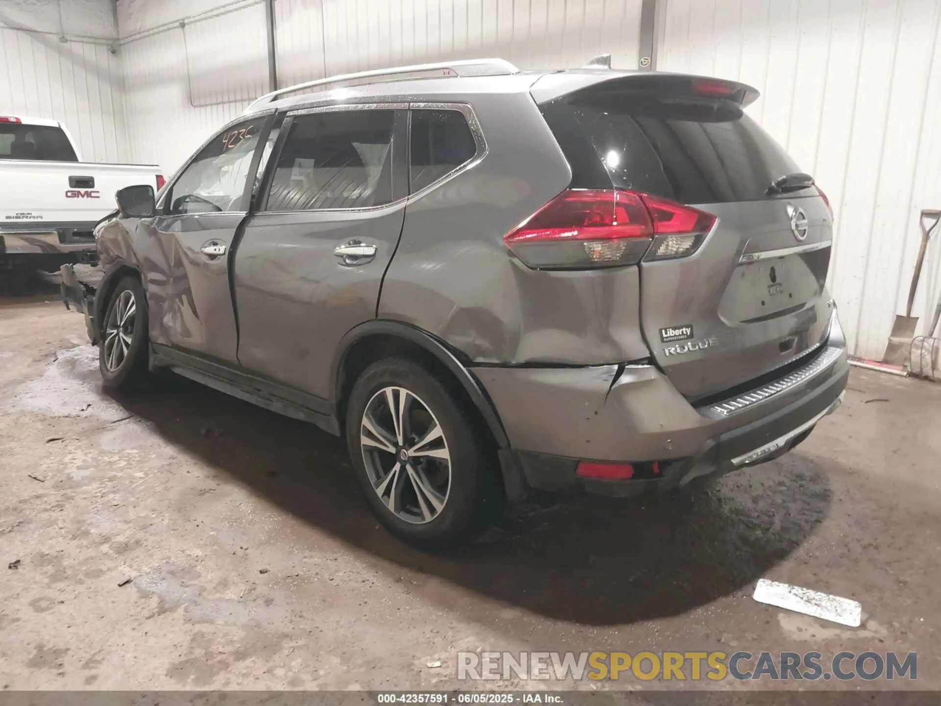 3 Photograph of a damaged car JN8AT2MV0KW398800 NISSAN ROGUE 2019