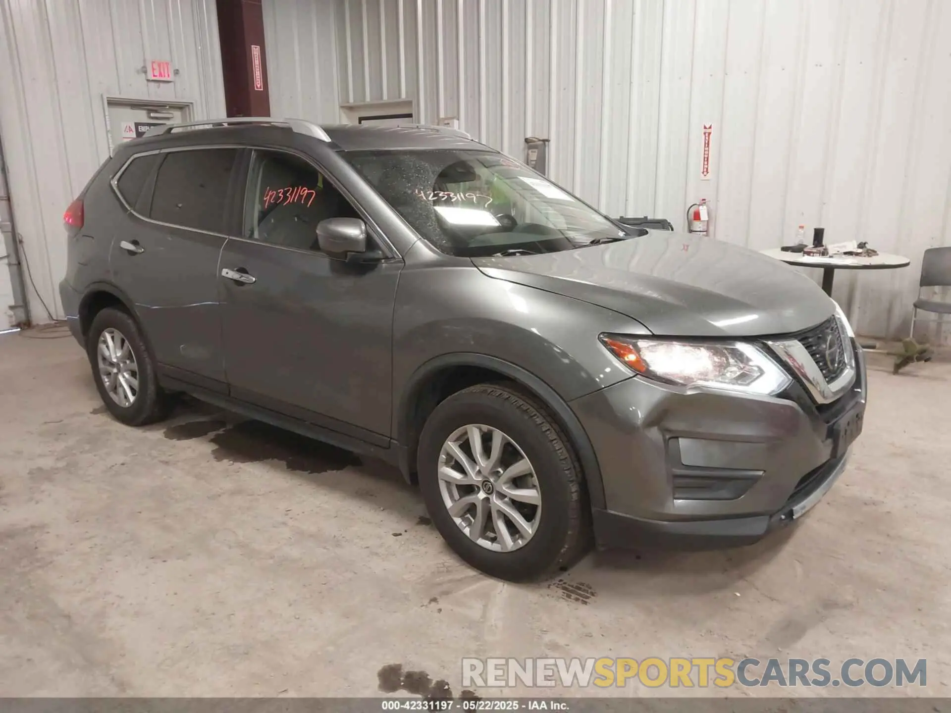 1 Photograph of a damaged car JN8AT2MV1KW376045 NISSAN ROGUE 2019