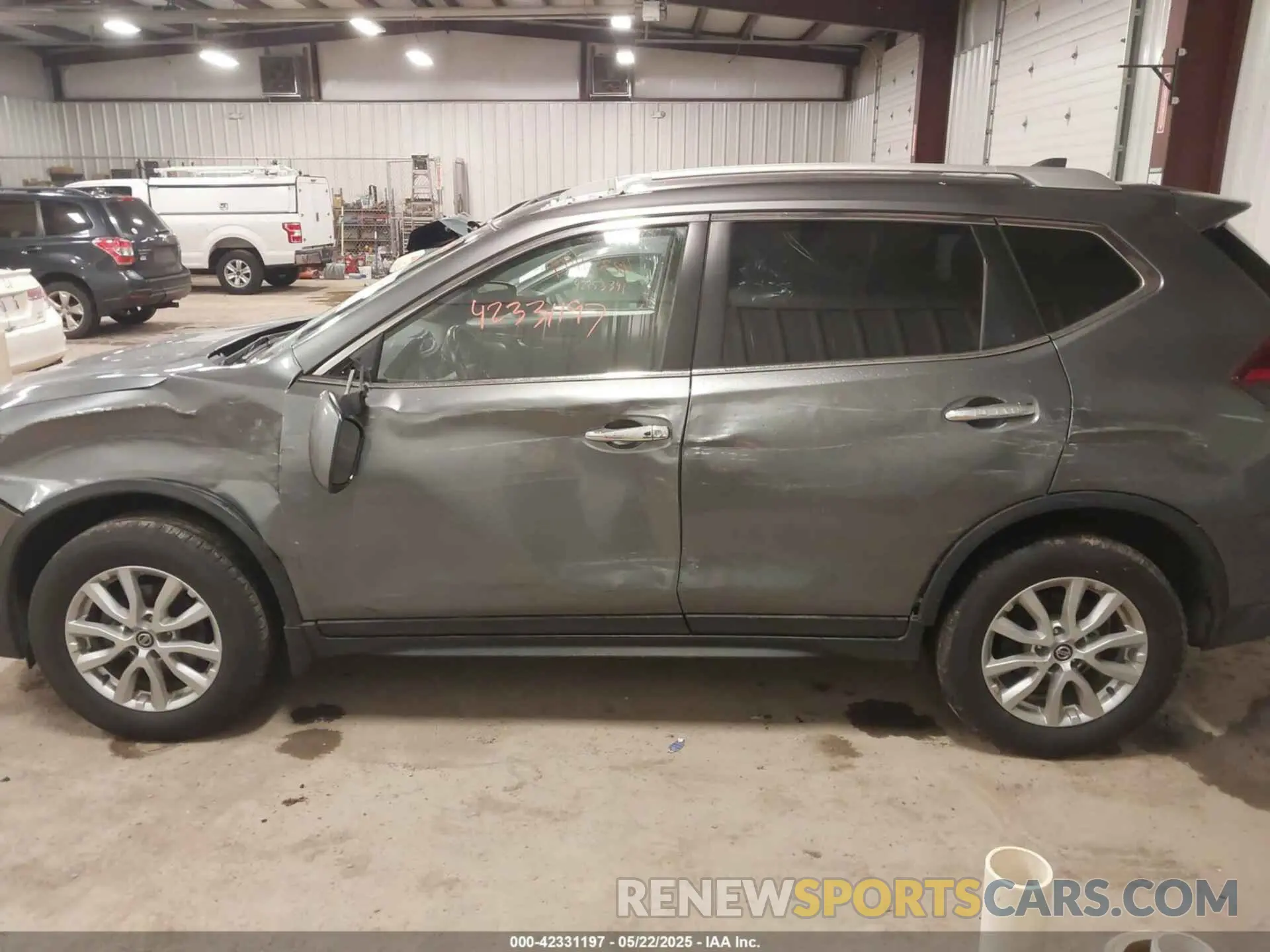14 Photograph of a damaged car JN8AT2MV1KW376045 NISSAN ROGUE 2019