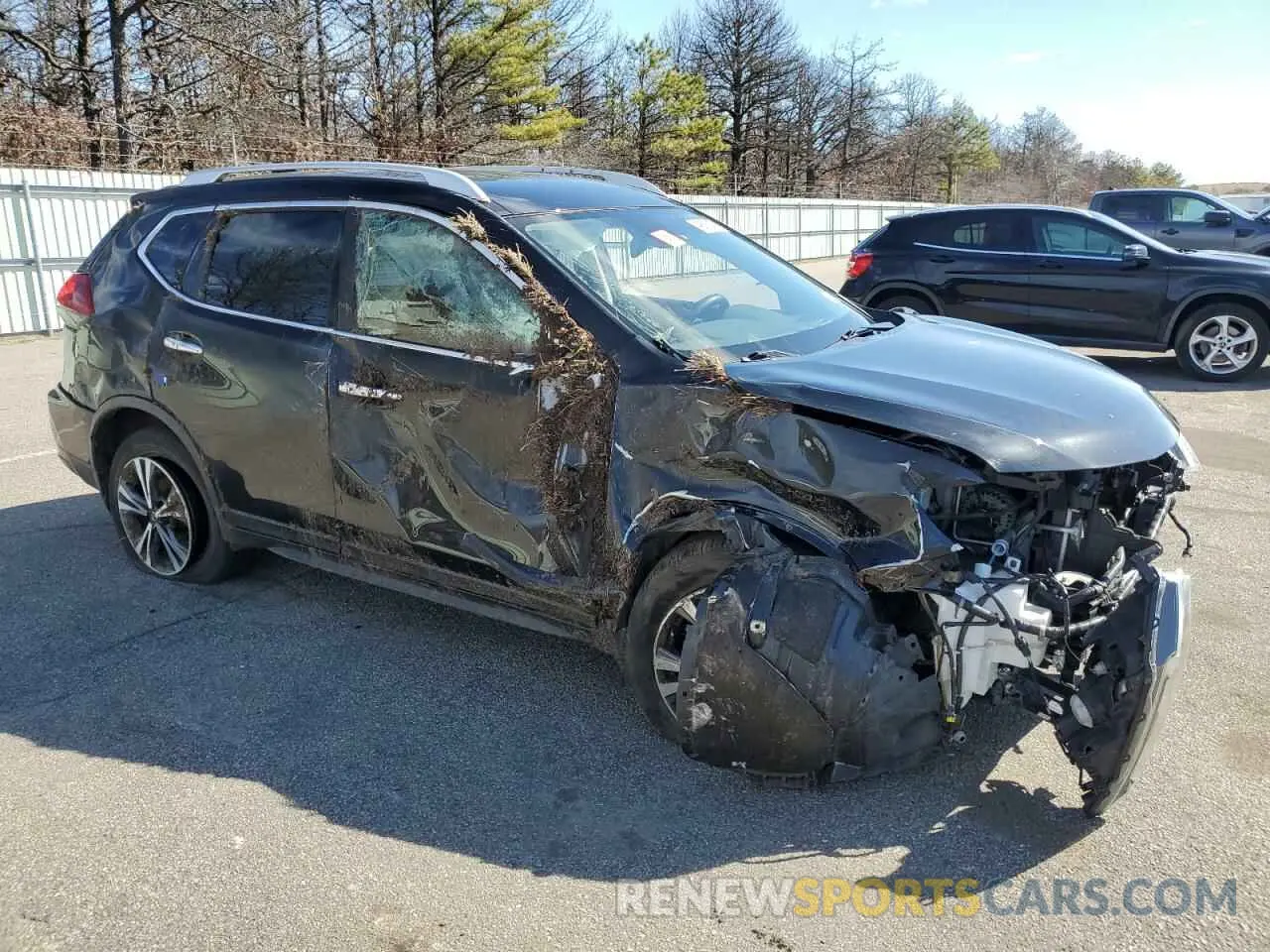 4 Photograph of a damaged car JN8AT2MV1KW381701 NISSAN ROGUE 2019