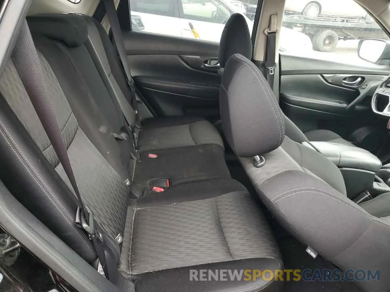 11 Photograph of a damaged car JN8AT2MV1KW393637 NISSAN ROGUE 2019