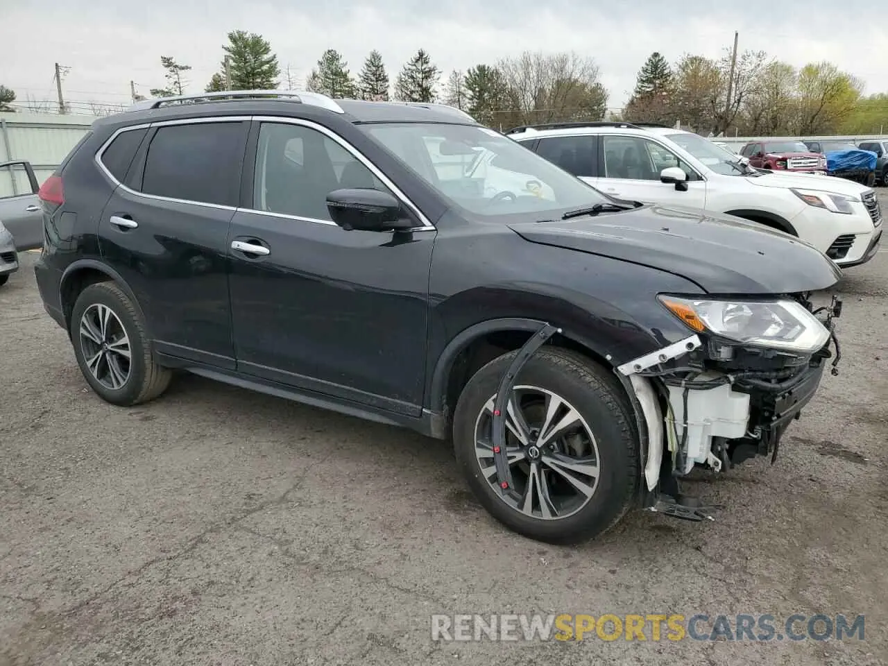 4 Photograph of a damaged car JN8AT2MV1KW393637 NISSAN ROGUE 2019
