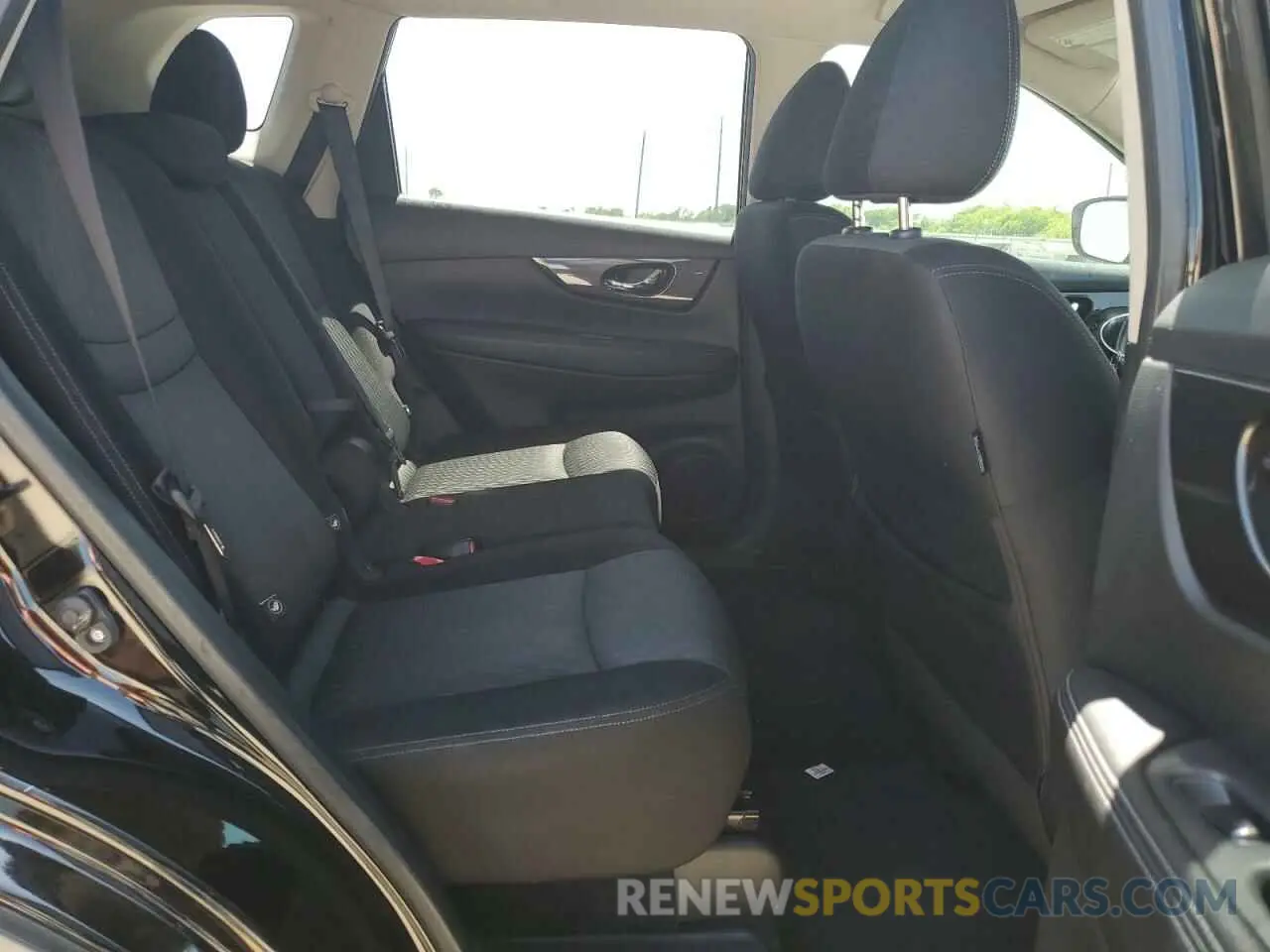 11 Photograph of a damaged car JN8AT2MV1KW395923 NISSAN ROGUE 2019