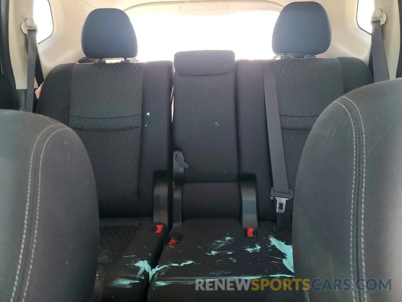 10 Photograph of a damaged car JN8AT2MV2KW382808 NISSAN ROGUE 2019
