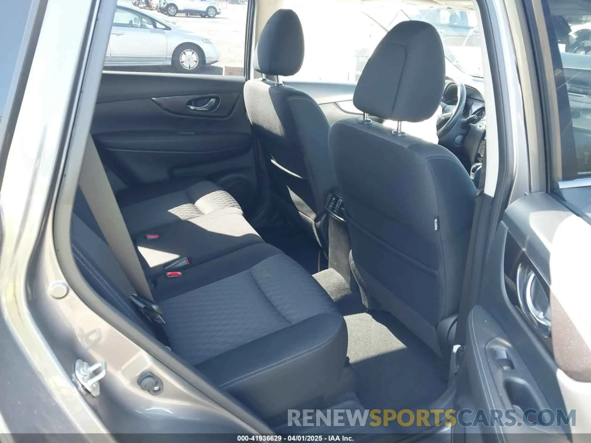 8 Photograph of a damaged car JN8AT2MV2KW396353 NISSAN ROGUE 2019