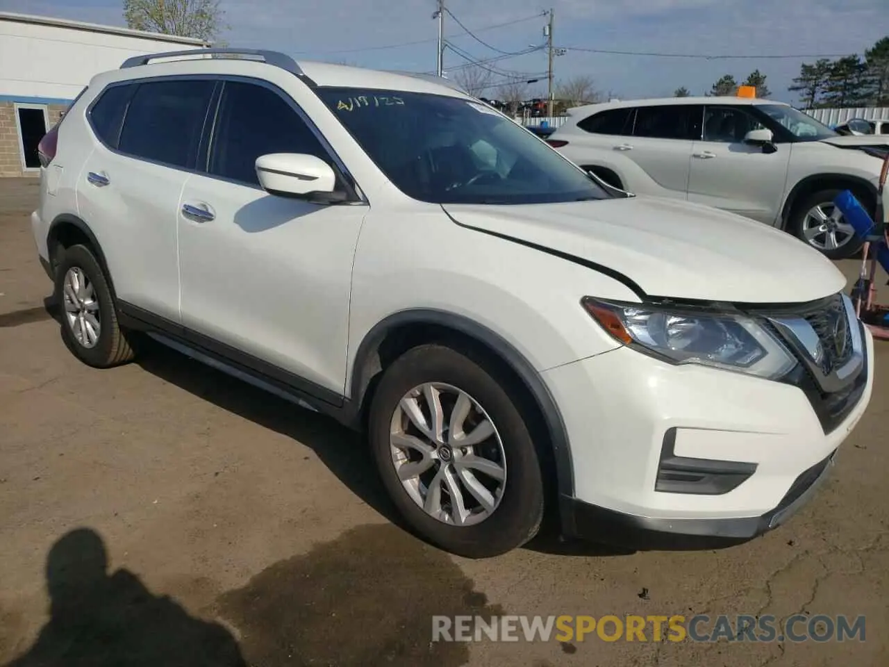 4 Photograph of a damaged car JN8AT2MV3KW377147 NISSAN ROGUE 2019
