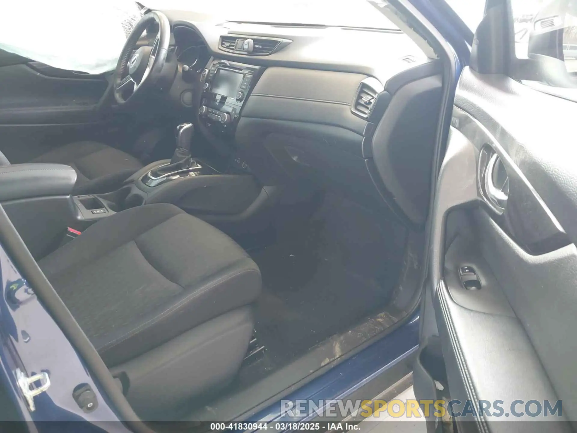5 Photograph of a damaged car JN8AT2MV3KW383093 NISSAN ROGUE 2019