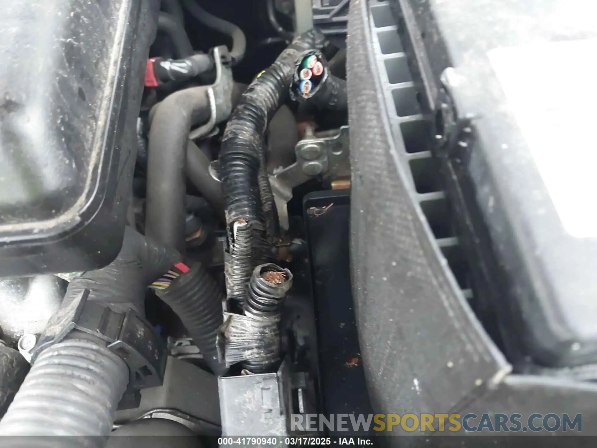 17 Photograph of a damaged car JN8AT2MV3KW391064 NISSAN ROGUE 2019