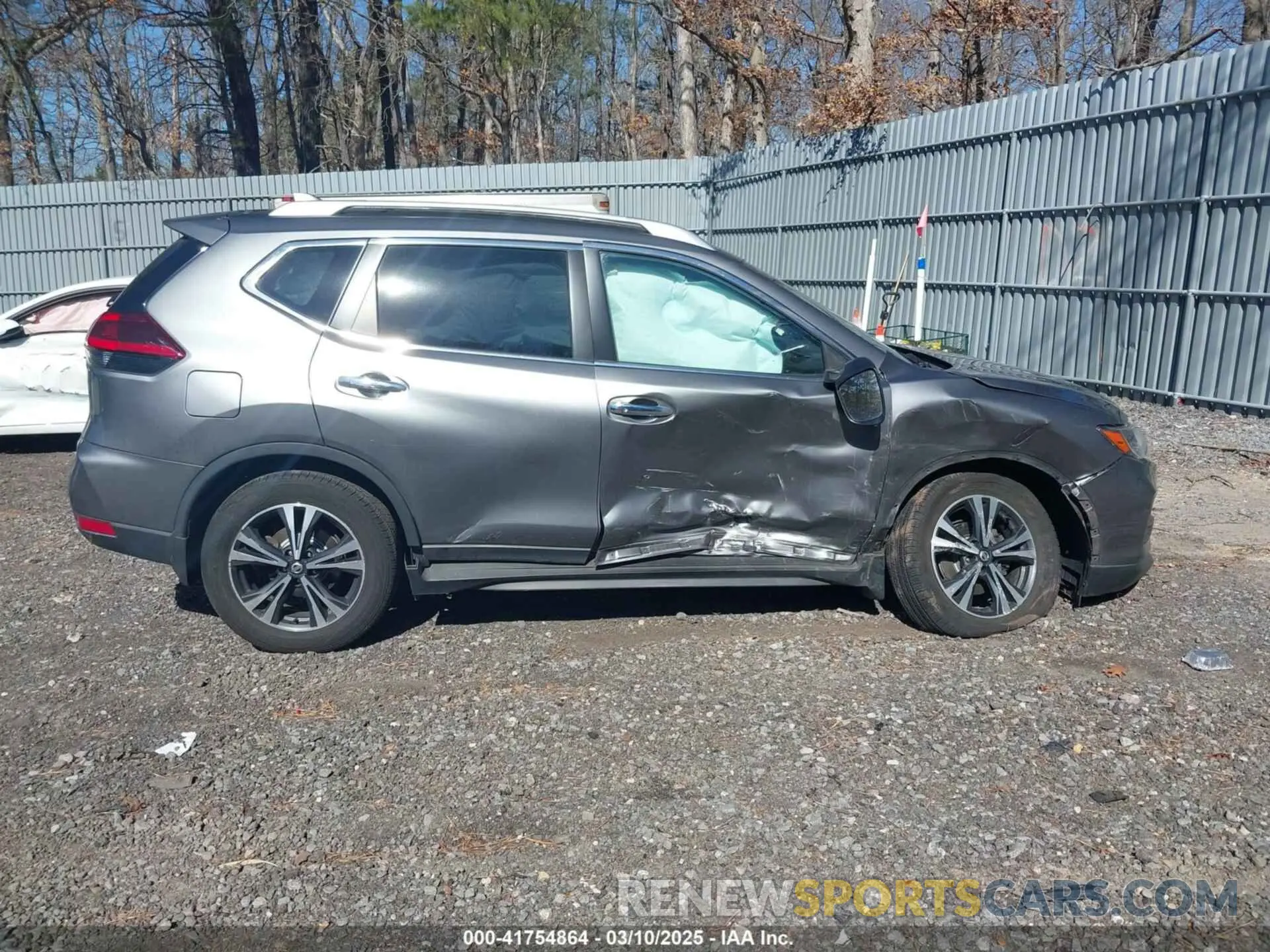 13 Photograph of a damaged car JN8AT2MV3KW392103 NISSAN ROGUE 2019