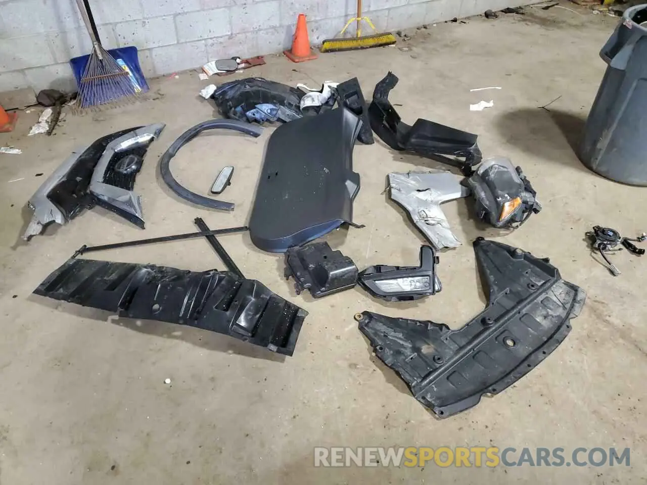 13 Photograph of a damaged car JN8AT2MV3KW401558 NISSAN ROGUE 2019