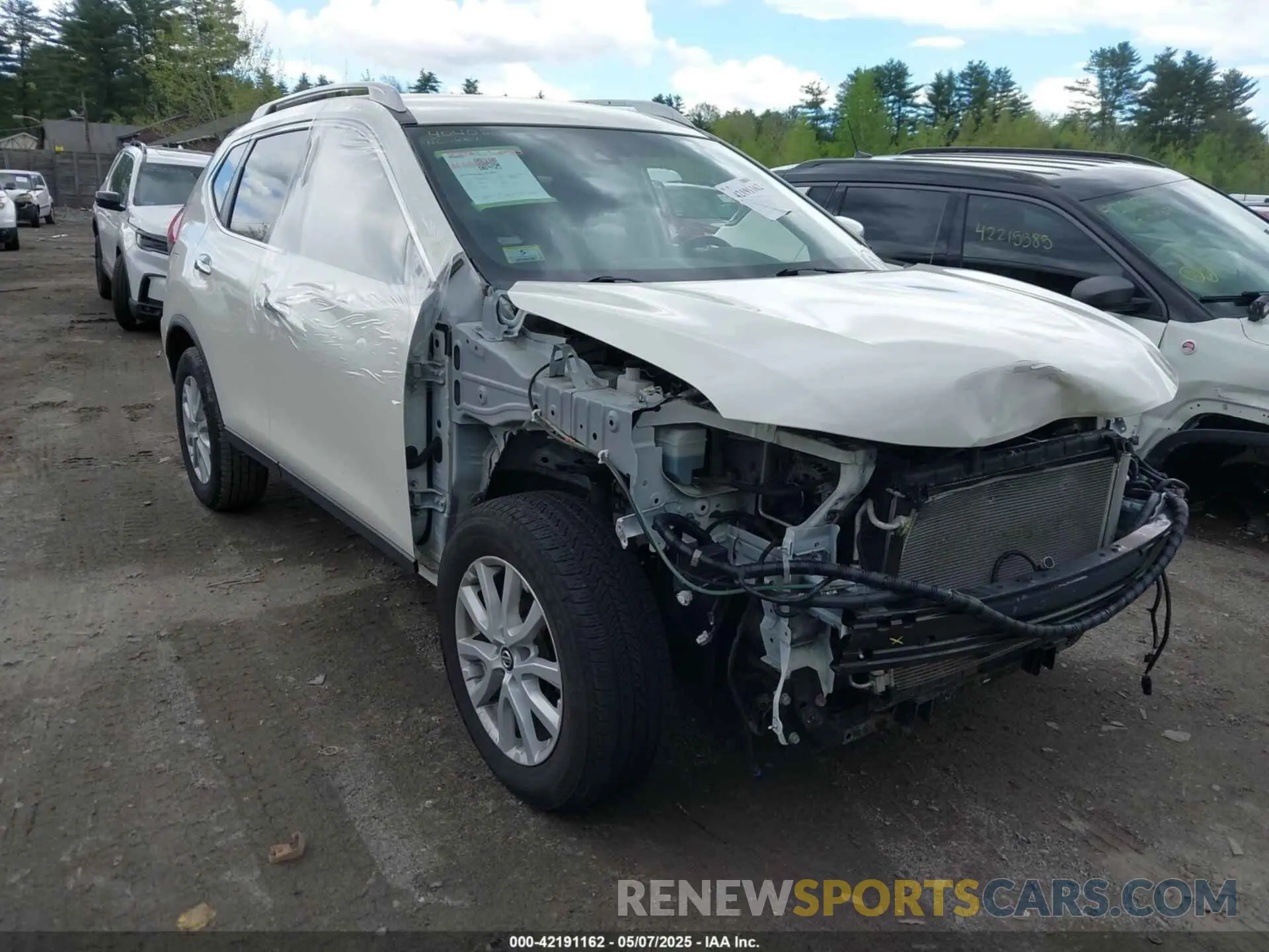 1 Photograph of a damaged car JN8AT2MV4KW372524 NISSAN ROGUE 2019