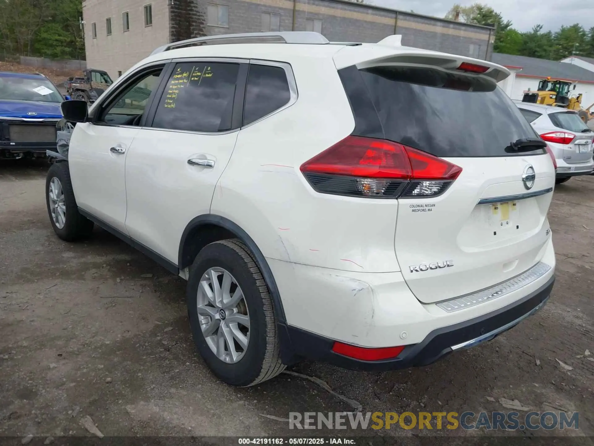 3 Photograph of a damaged car JN8AT2MV4KW372524 NISSAN ROGUE 2019
