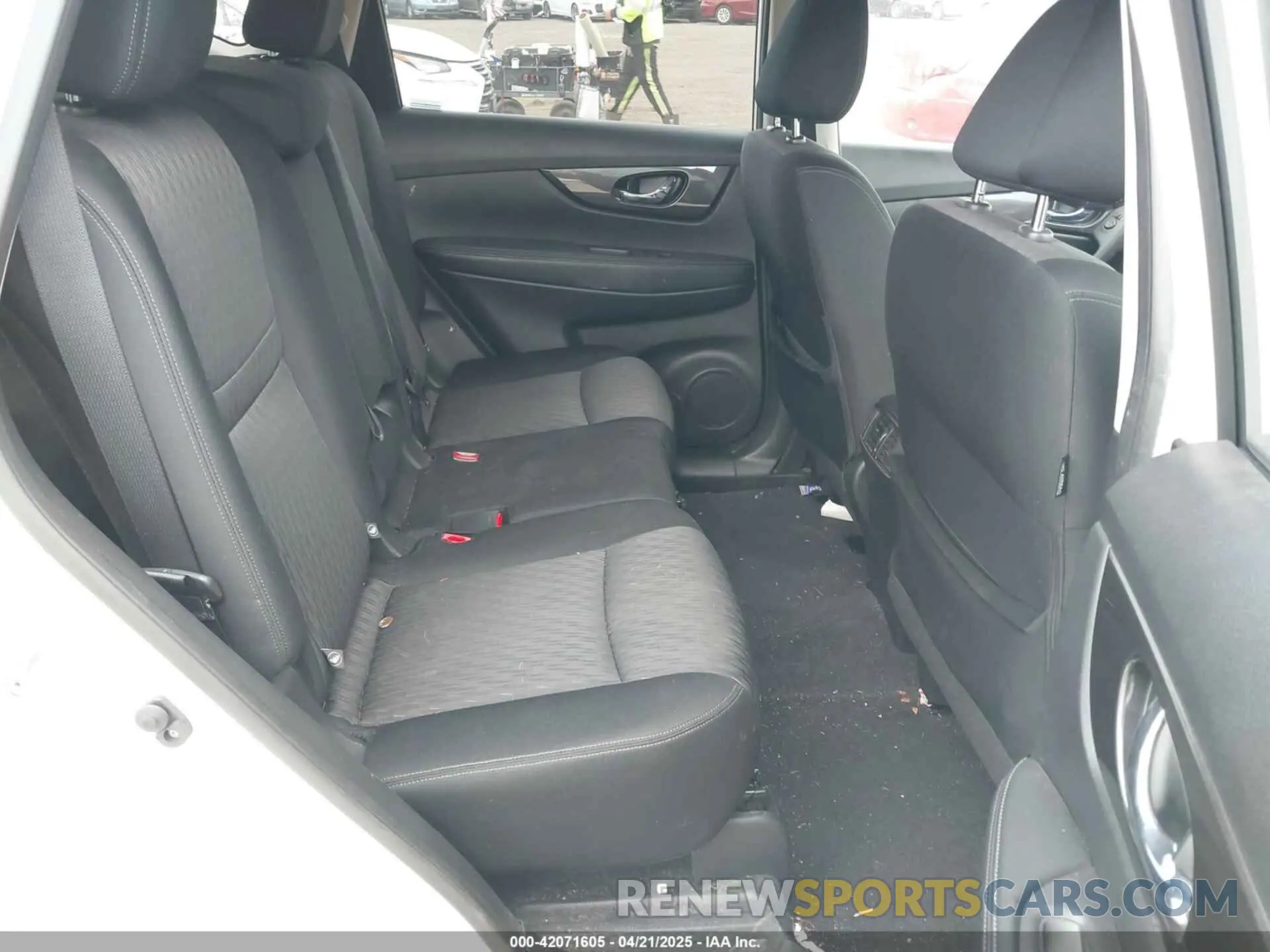 8 Photograph of a damaged car JN8AT2MV4KW380395 NISSAN ROGUE 2019