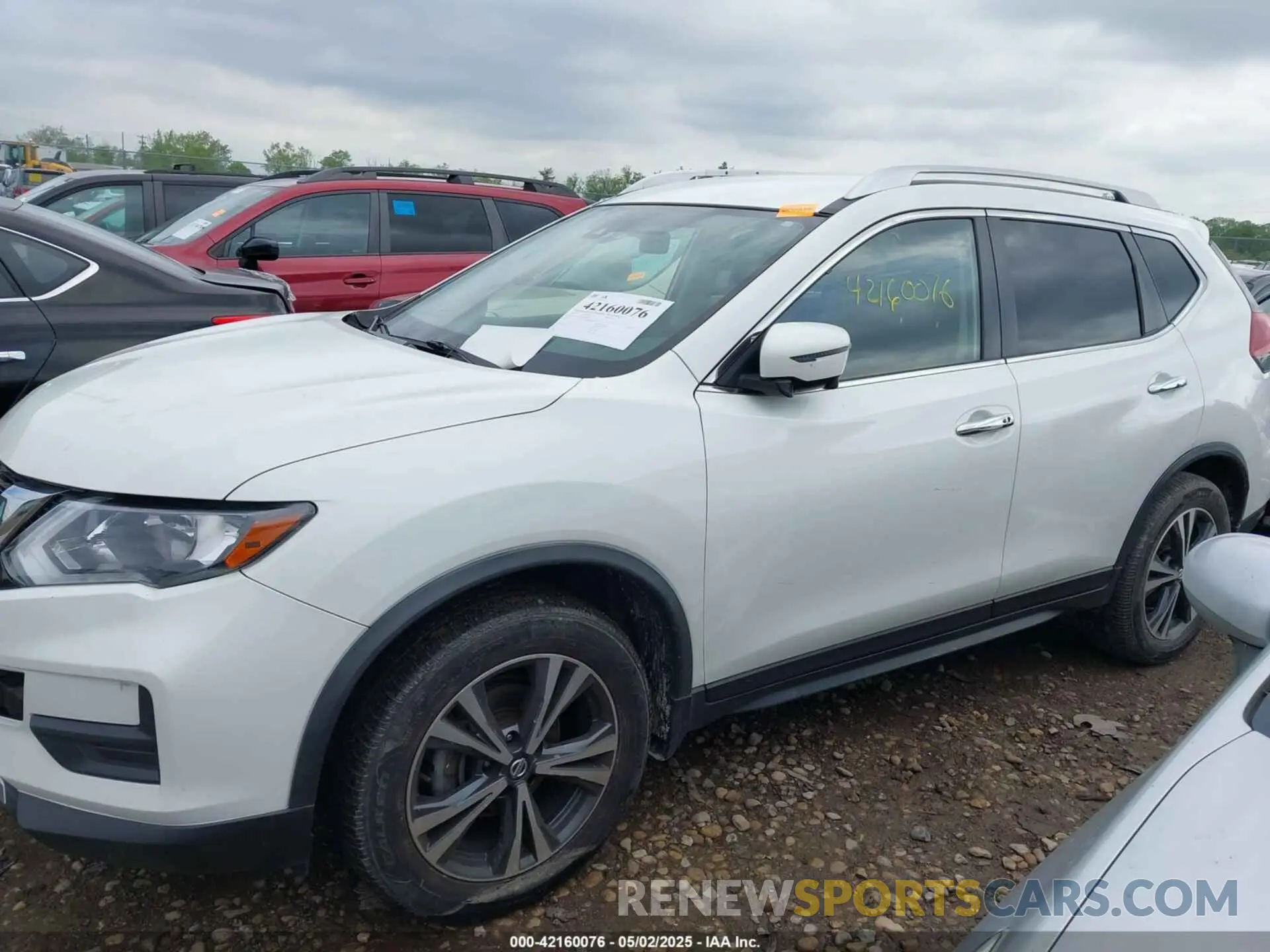 14 Photograph of a damaged car JN8AT2MV4KW380591 NISSAN ROGUE 2019