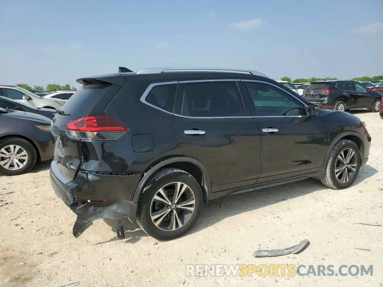 3 Photograph of a damaged car JN8AT2MV4KW384334 NISSAN ROGUE 2019