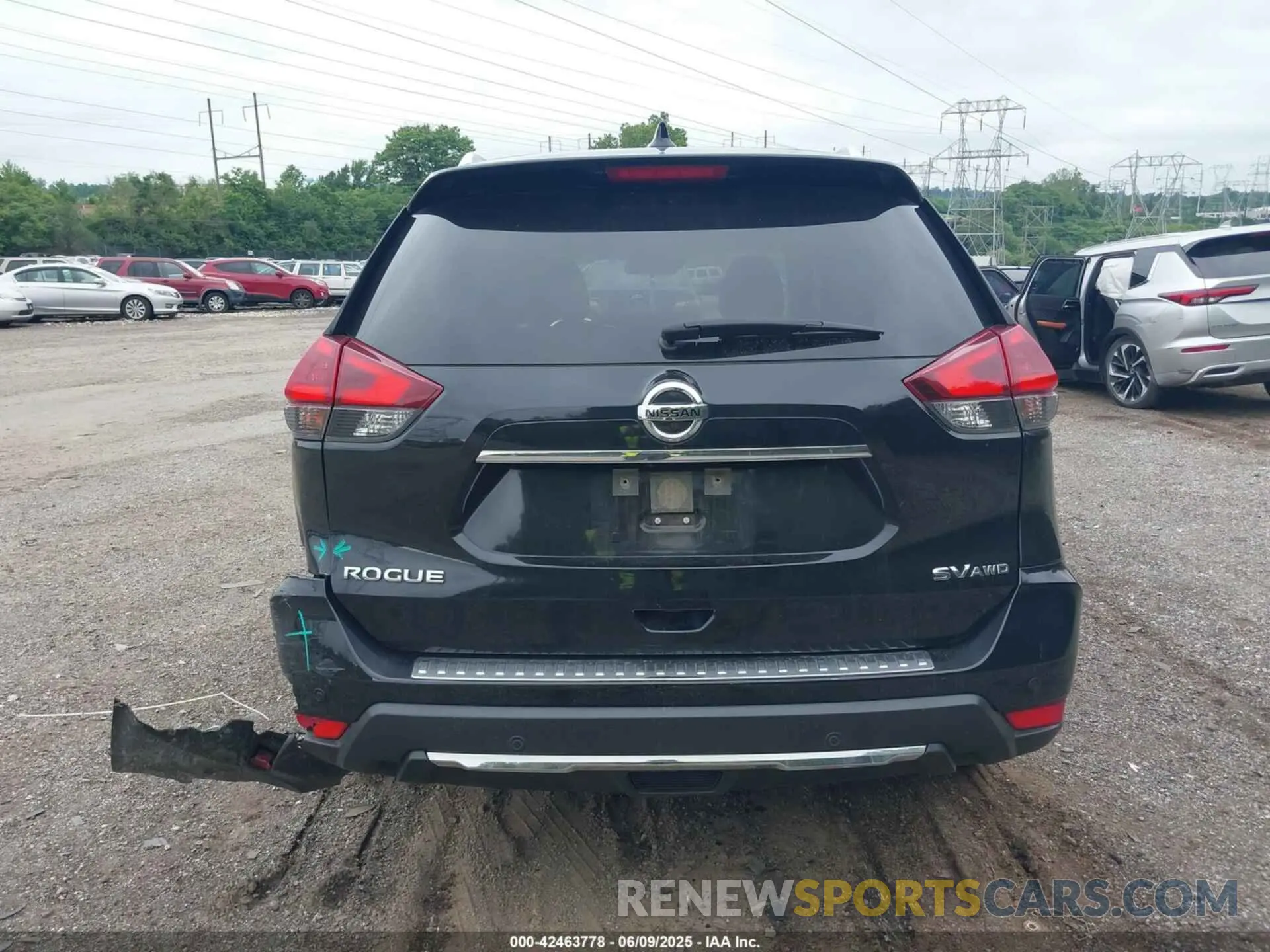 17 Photograph of a damaged car JN8AT2MV4KW392935 NISSAN ROGUE 2019