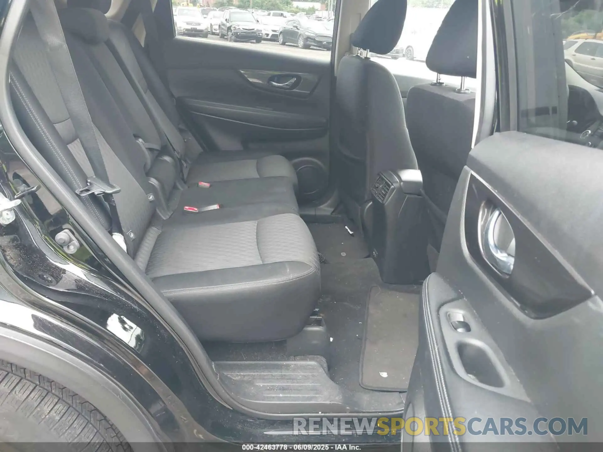 8 Photograph of a damaged car JN8AT2MV4KW392935 NISSAN ROGUE 2019