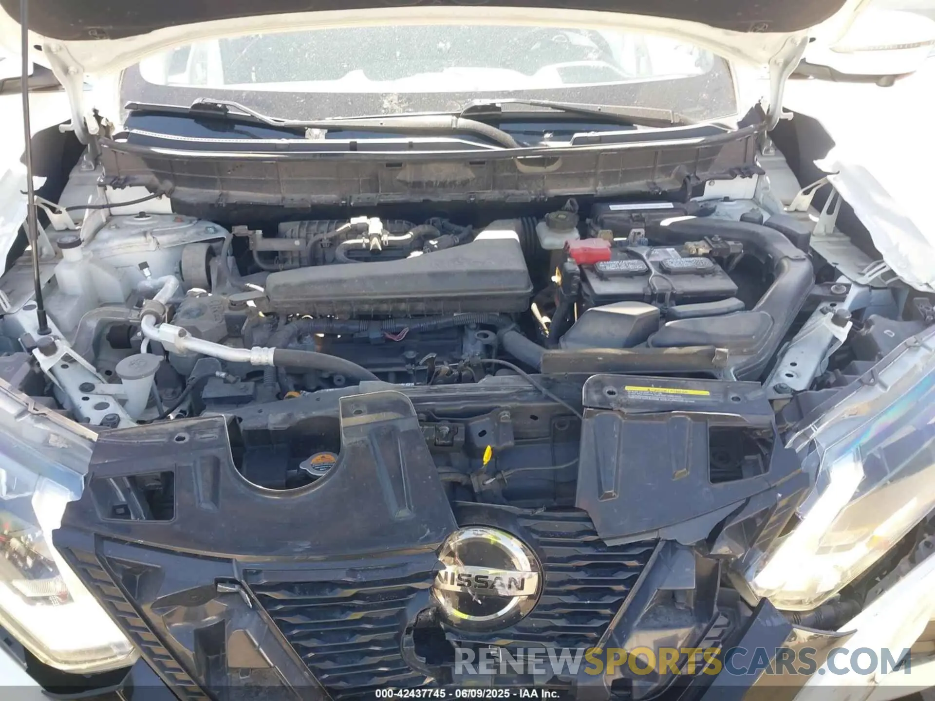 10 Photograph of a damaged car JN8AT2MV4KW396192 NISSAN ROGUE 2019