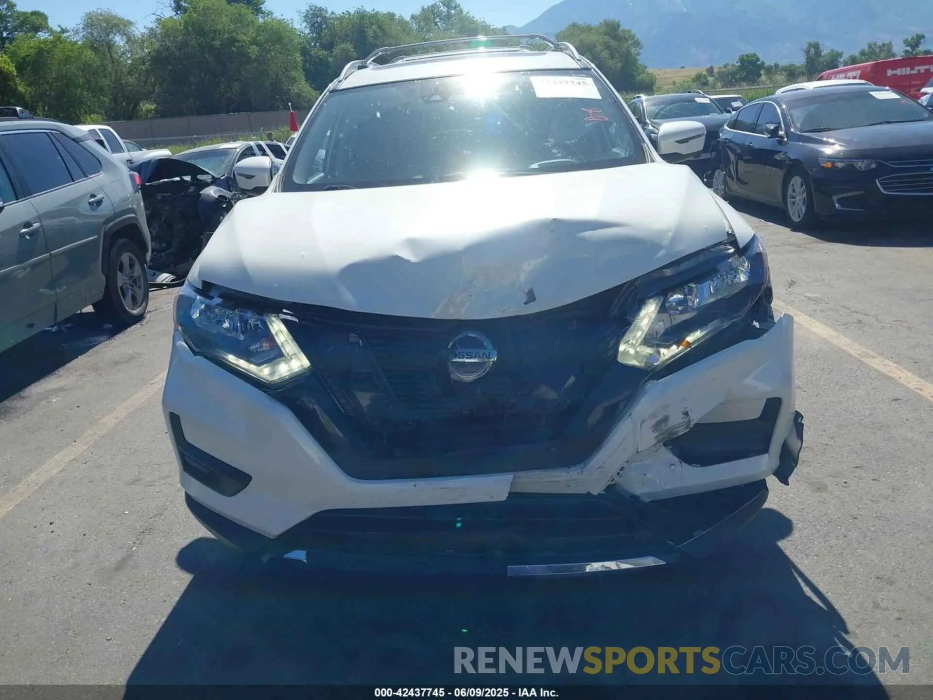 12 Photograph of a damaged car JN8AT2MV4KW396192 NISSAN ROGUE 2019
