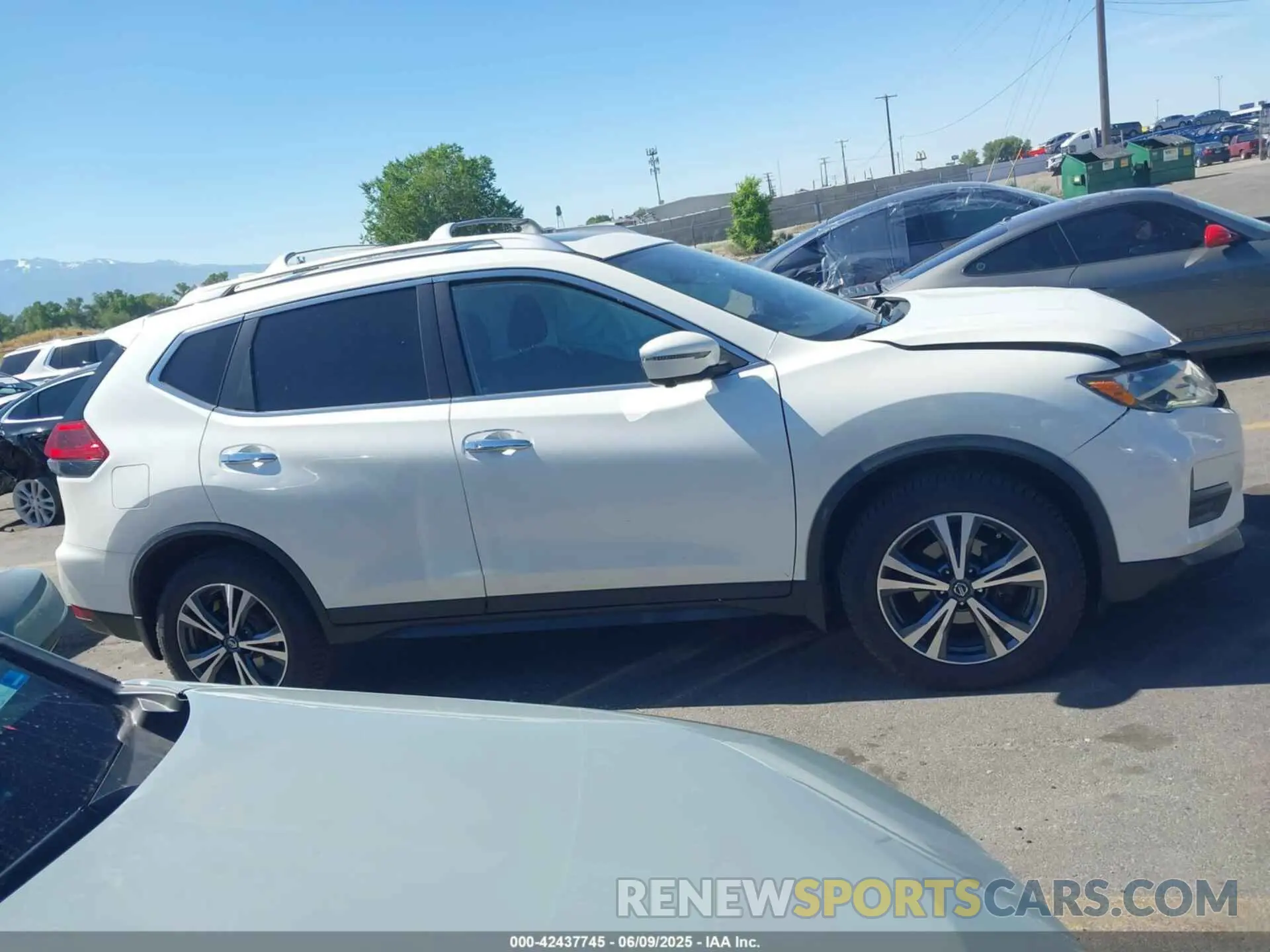 13 Photograph of a damaged car JN8AT2MV4KW396192 NISSAN ROGUE 2019