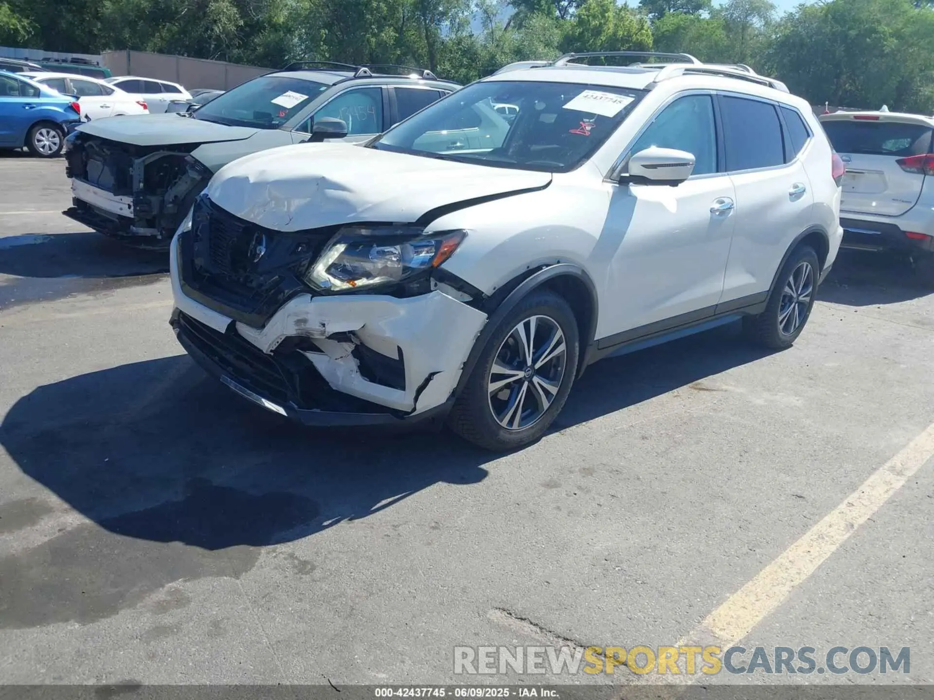 2 Photograph of a damaged car JN8AT2MV4KW396192 NISSAN ROGUE 2019