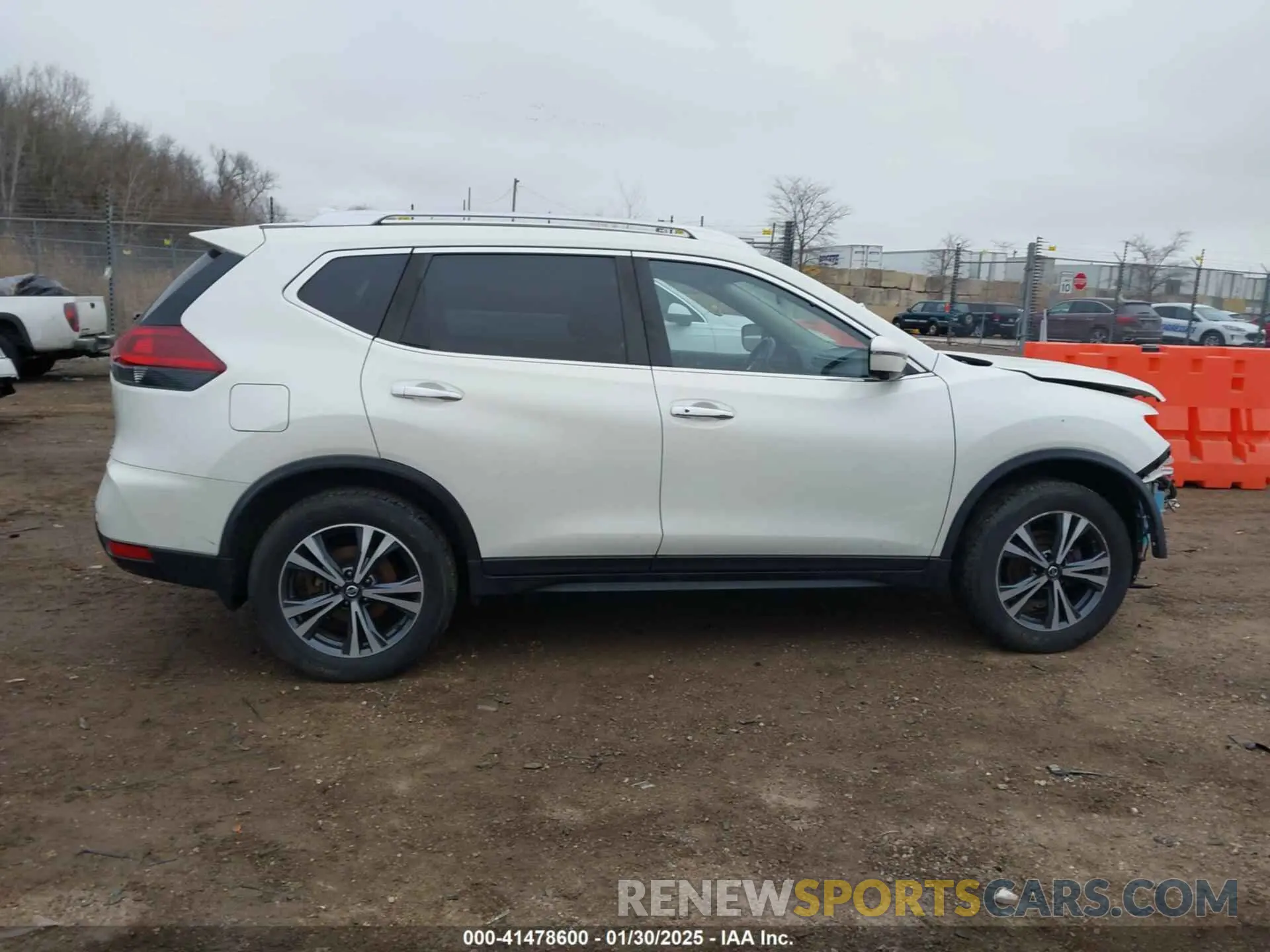 13 Photograph of a damaged car JN8AT2MV4KW398248 NISSAN ROGUE 2019