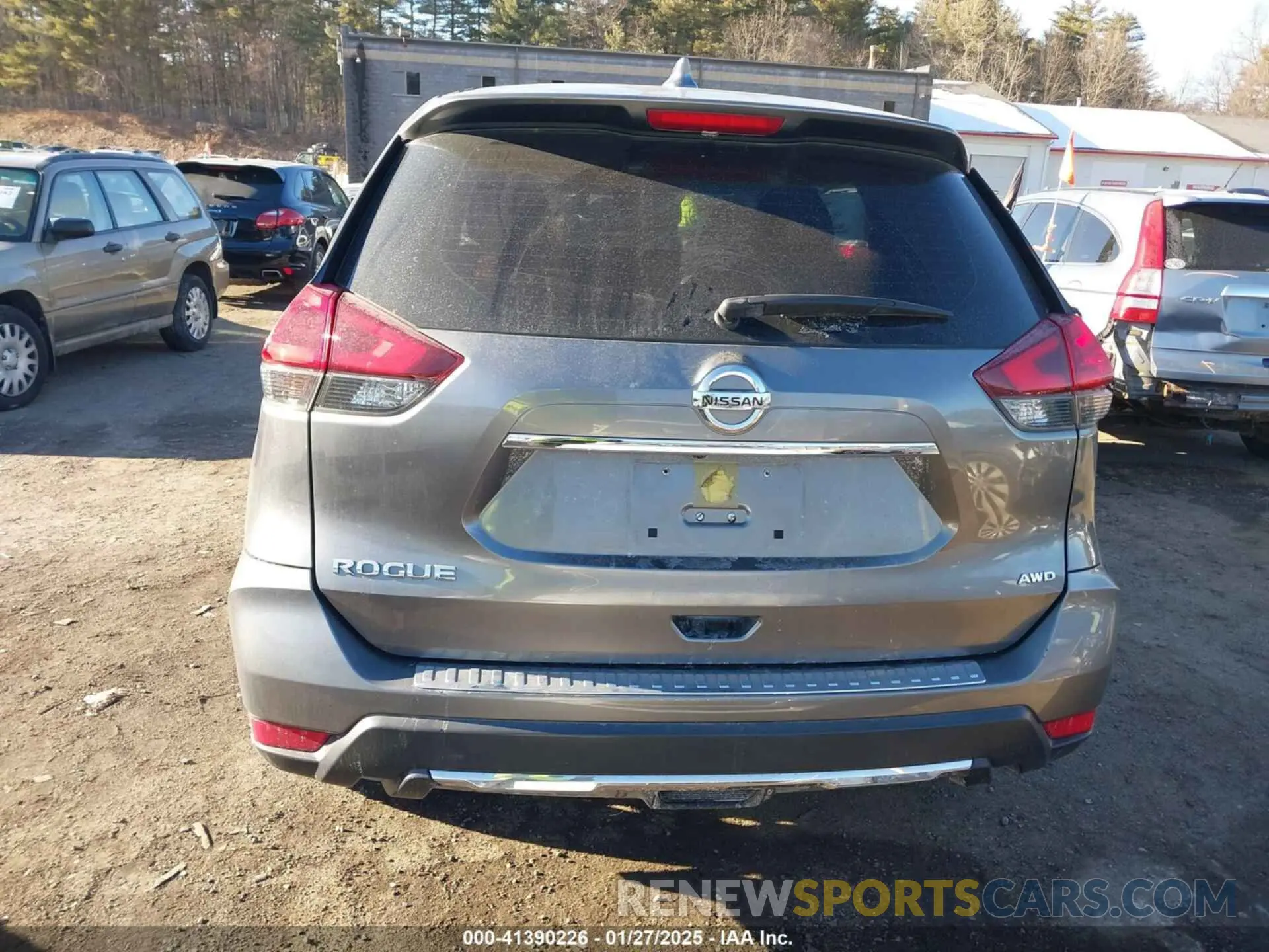 17 Photograph of a damaged car JN8AT2MV5KW389168 NISSAN ROGUE 2019
