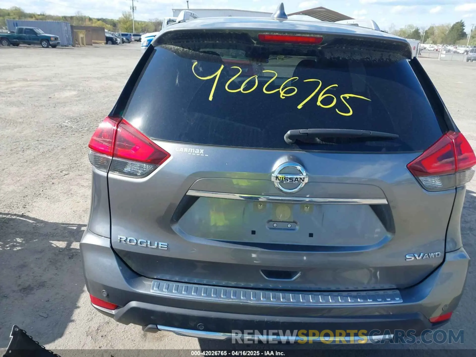 17 Photograph of a damaged car JN8AT2MV5KW389574 NISSAN ROGUE 2019
