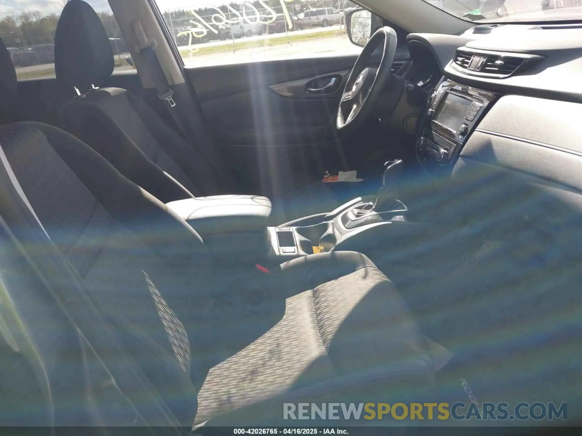5 Photograph of a damaged car JN8AT2MV5KW389574 NISSAN ROGUE 2019