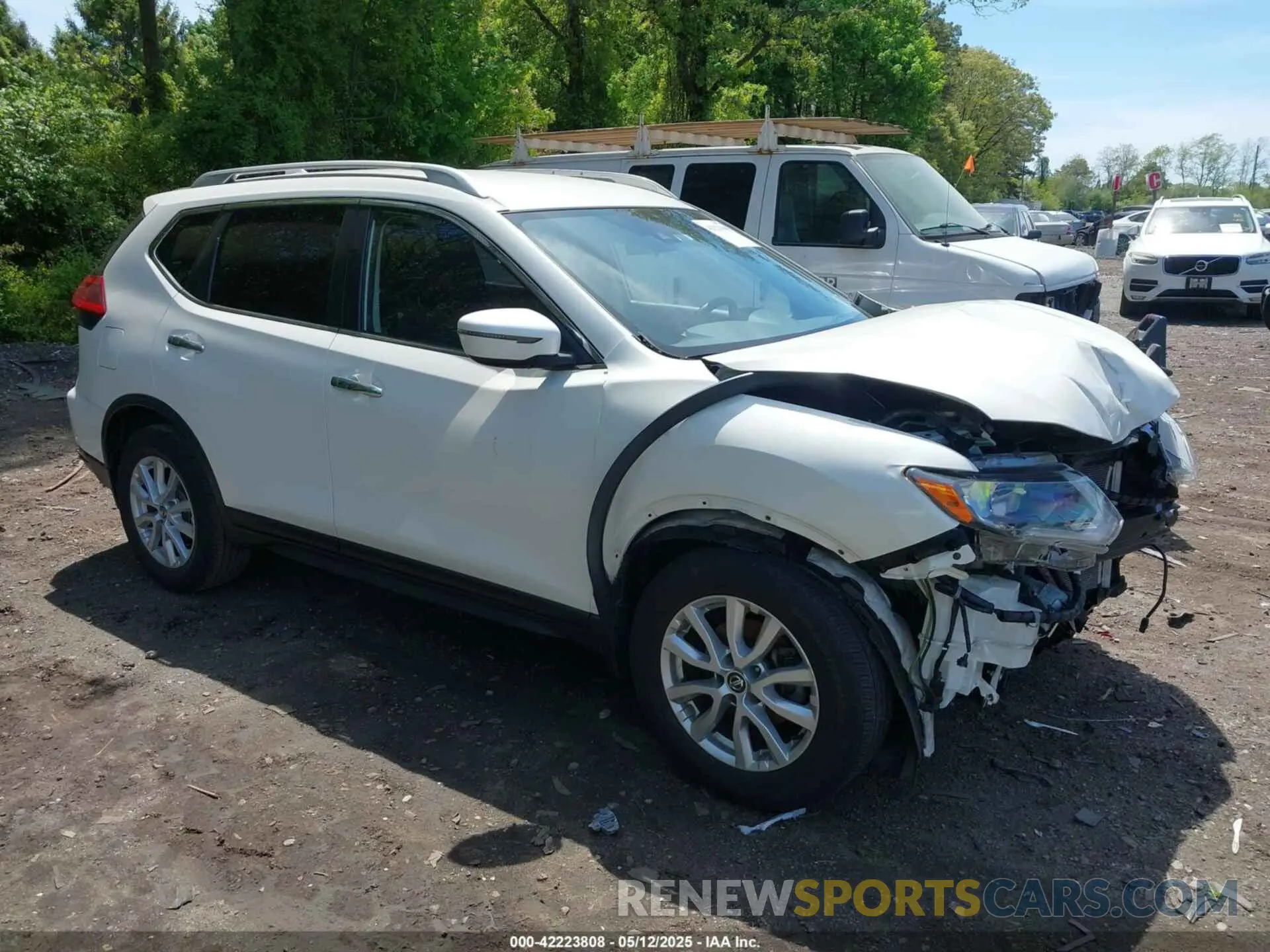 1 Photograph of a damaged car JN8AT2MV6KW376073 NISSAN ROGUE 2019