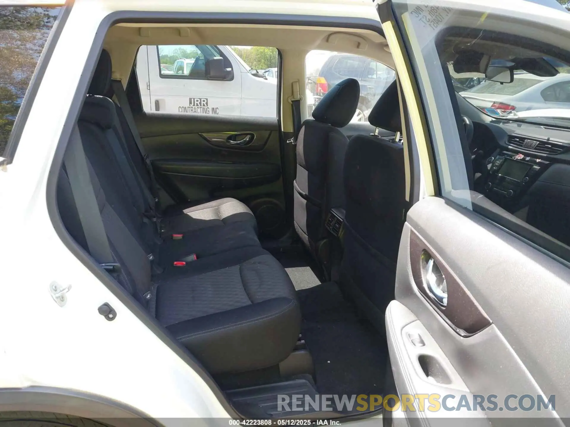 8 Photograph of a damaged car JN8AT2MV6KW376073 NISSAN ROGUE 2019