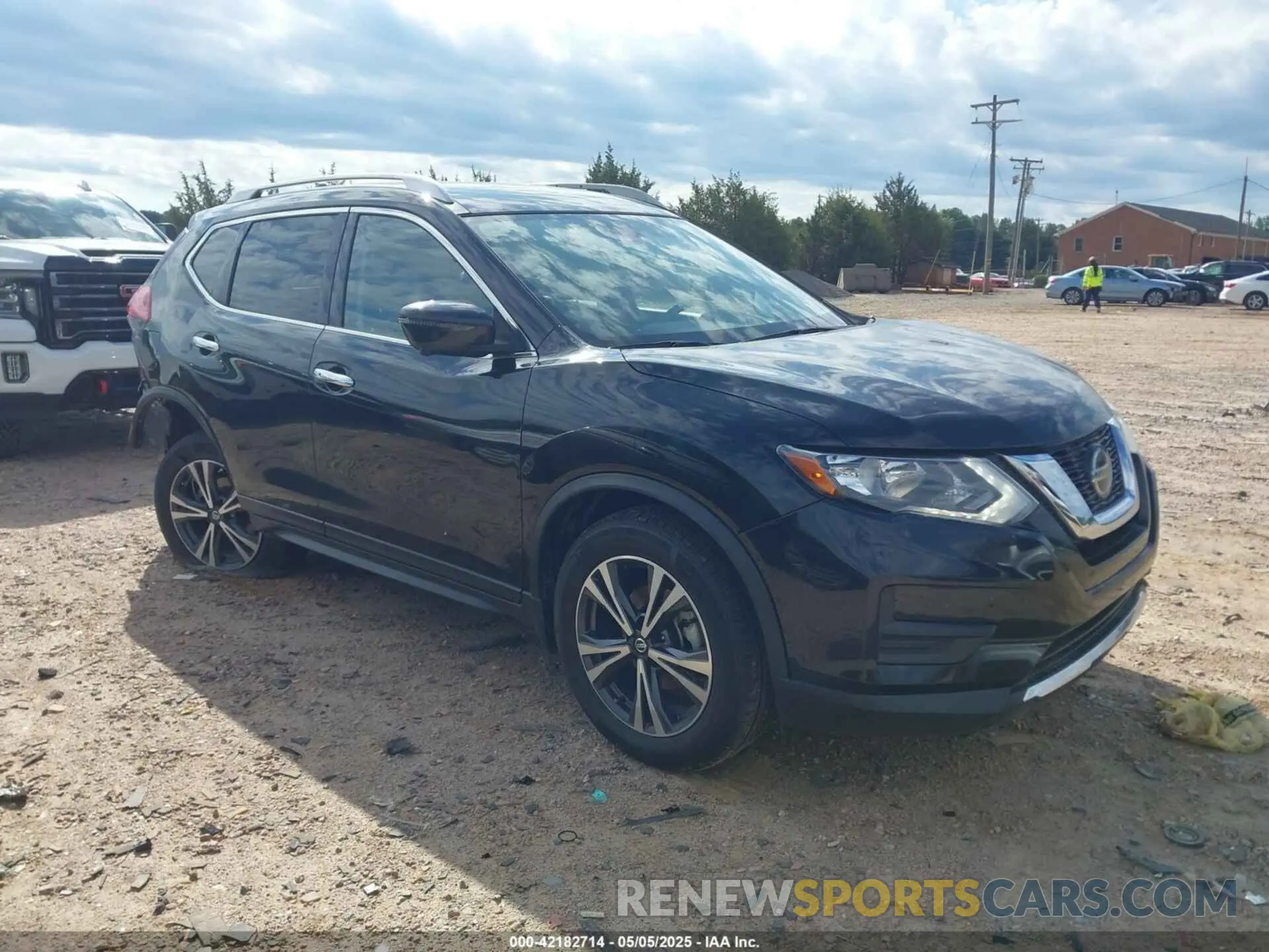 1 Photograph of a damaged car JN8AT2MV6KW379829 NISSAN ROGUE 2019