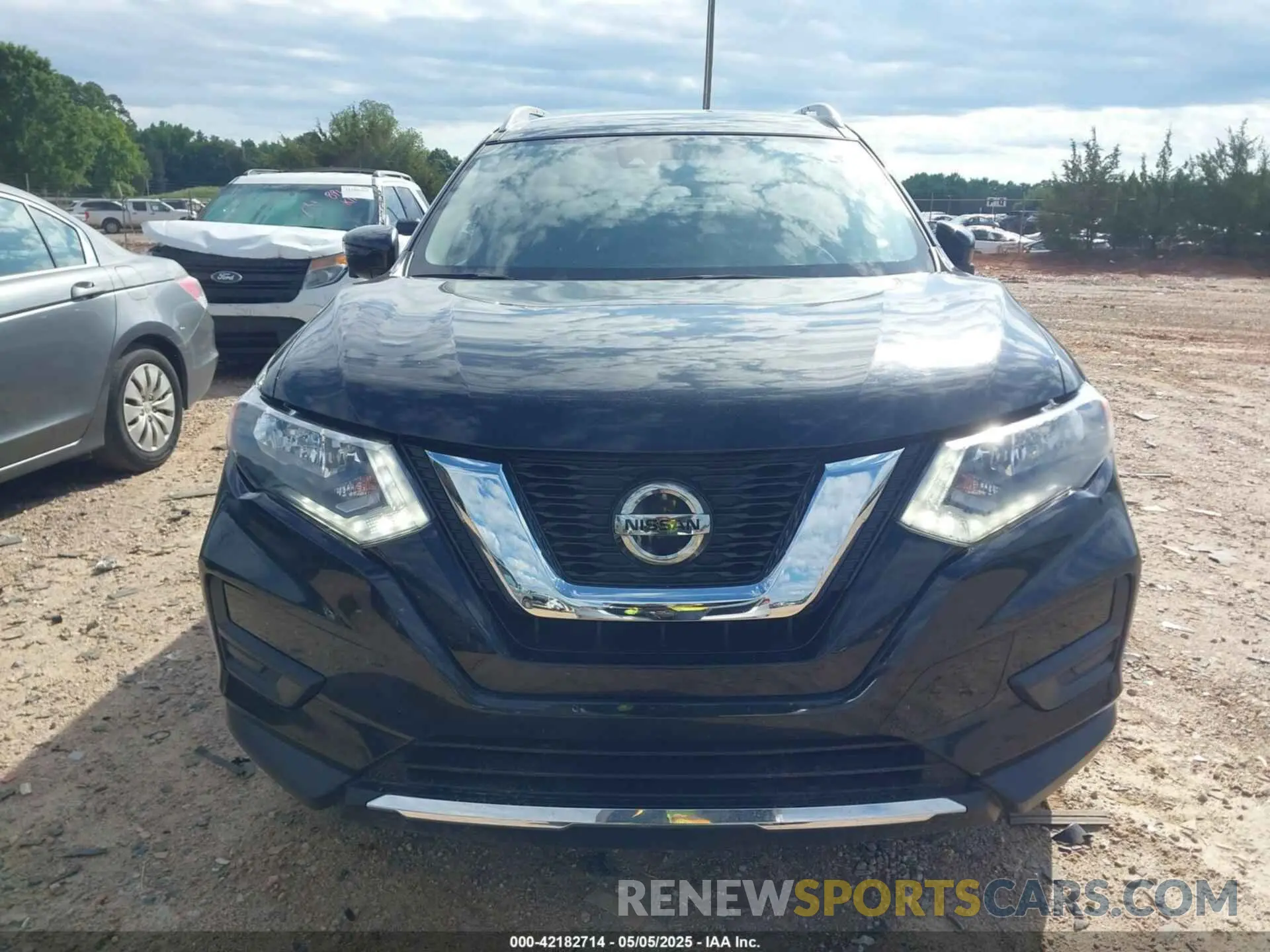 12 Photograph of a damaged car JN8AT2MV6KW379829 NISSAN ROGUE 2019