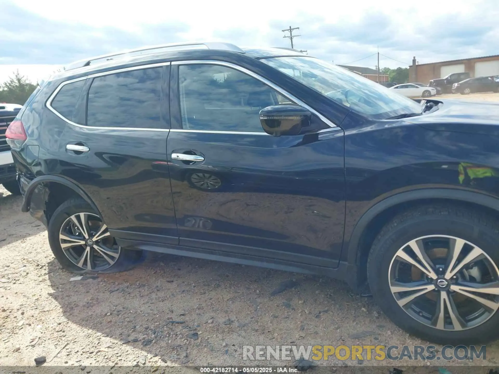 13 Photograph of a damaged car JN8AT2MV6KW379829 NISSAN ROGUE 2019