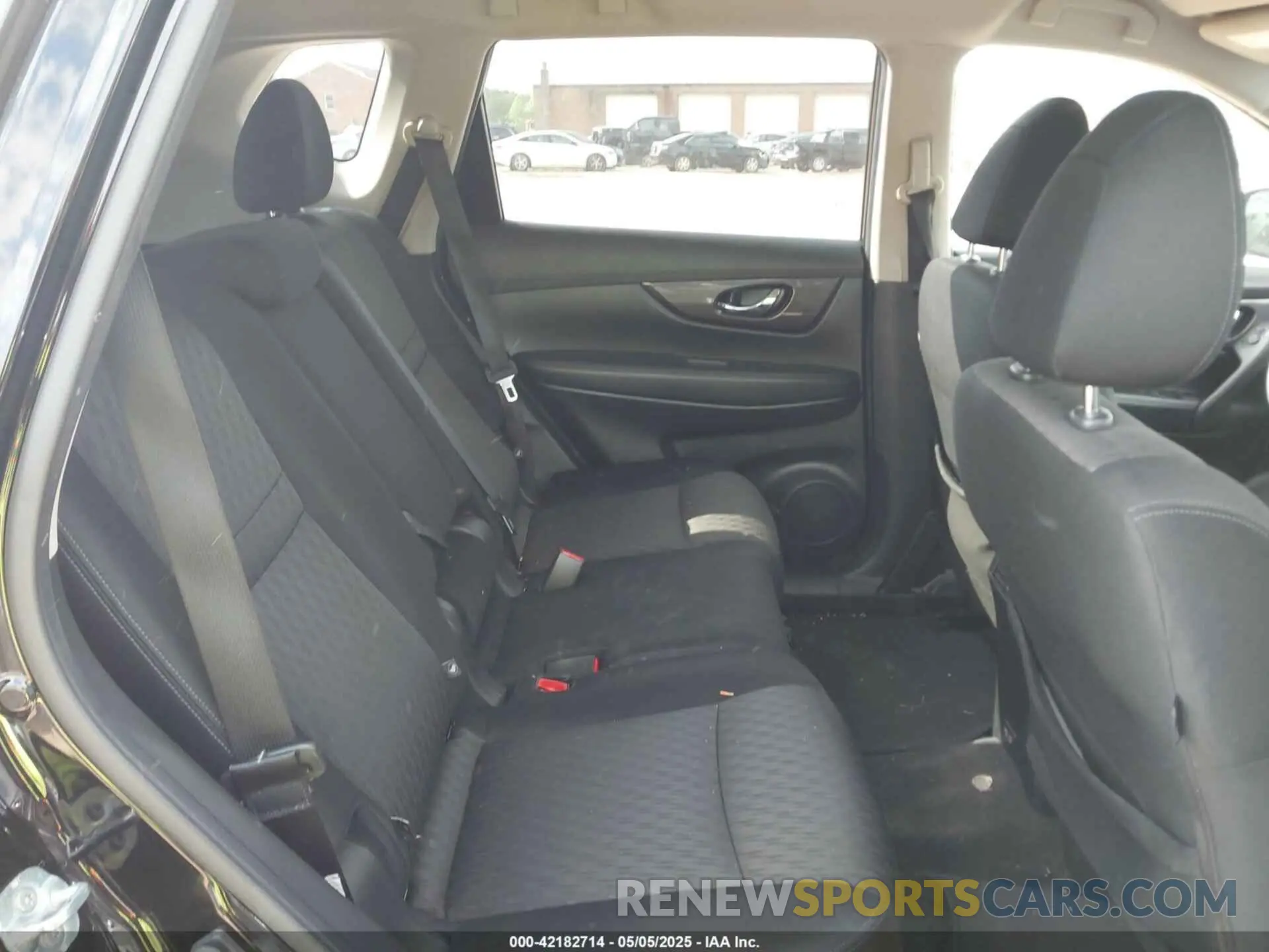 8 Photograph of a damaged car JN8AT2MV6KW379829 NISSAN ROGUE 2019