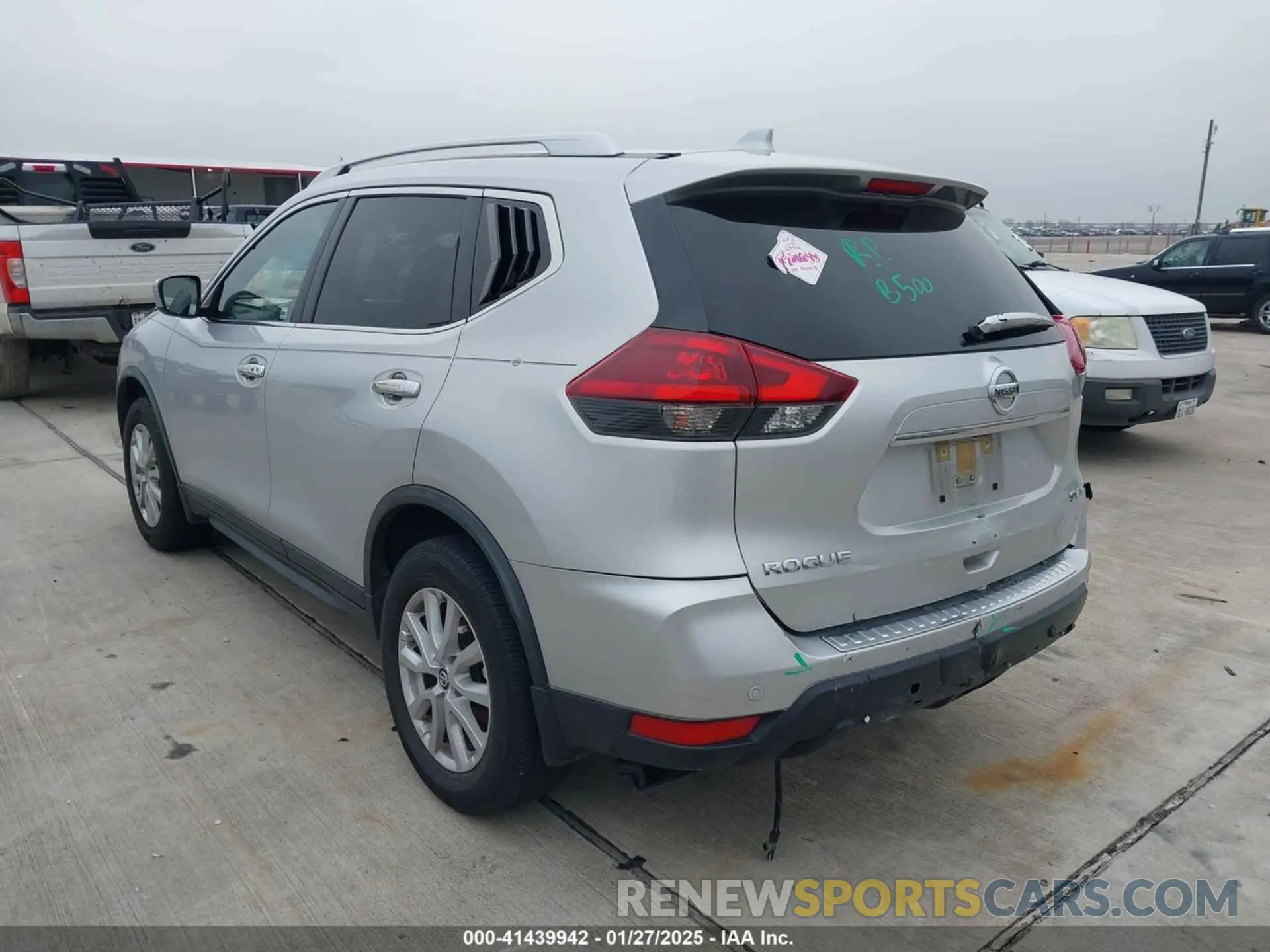 3 Photograph of a damaged car JN8AT2MV6KW382956 NISSAN ROGUE 2019