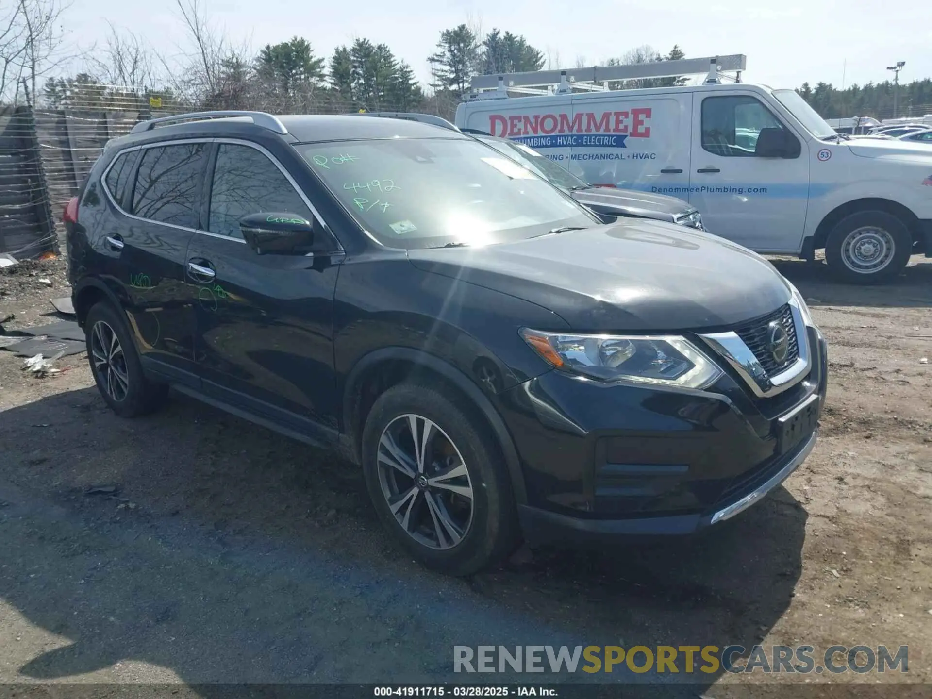 1 Photograph of a damaged car JN8AT2MV6KW384593 NISSAN ROGUE 2019