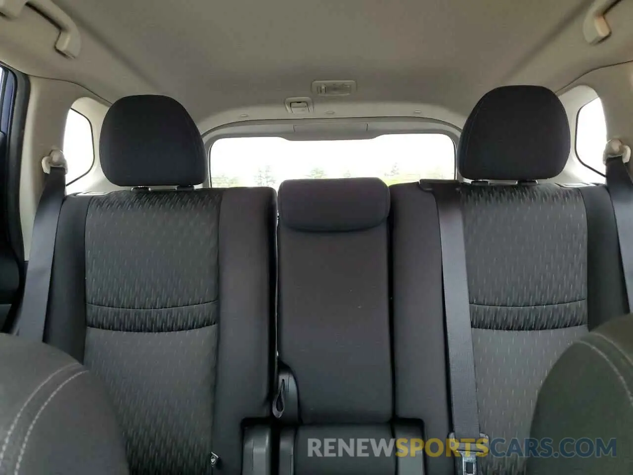 10 Photograph of a damaged car JN8AT2MV7KW383632 NISSAN ROGUE 2019