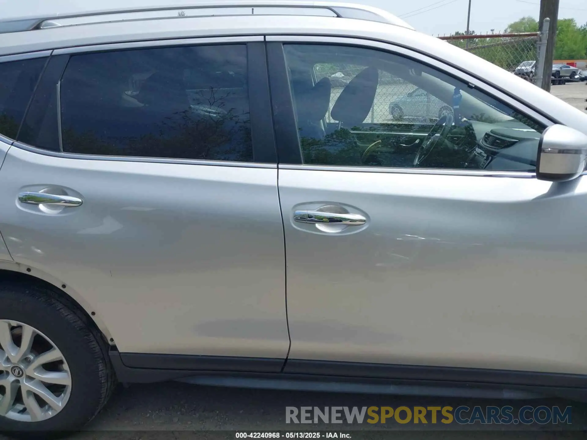 14 Photograph of a damaged car JN8AT2MV8KW373935 NISSAN ROGUE 2019