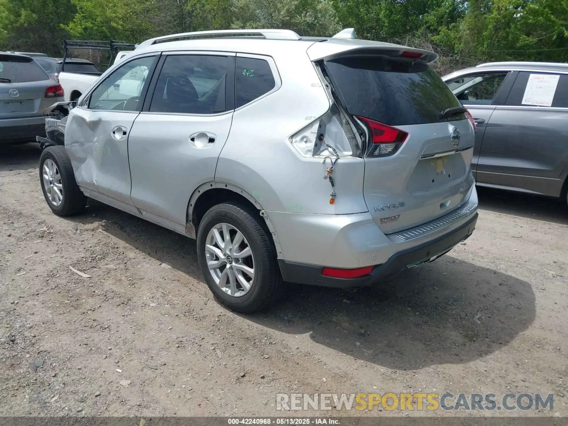 3 Photograph of a damaged car JN8AT2MV8KW373935 NISSAN ROGUE 2019