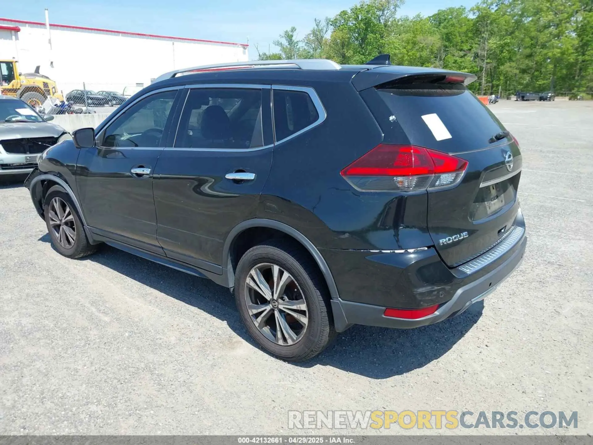 3 Photograph of a damaged car JN8AT2MV8KW379699 NISSAN ROGUE 2019