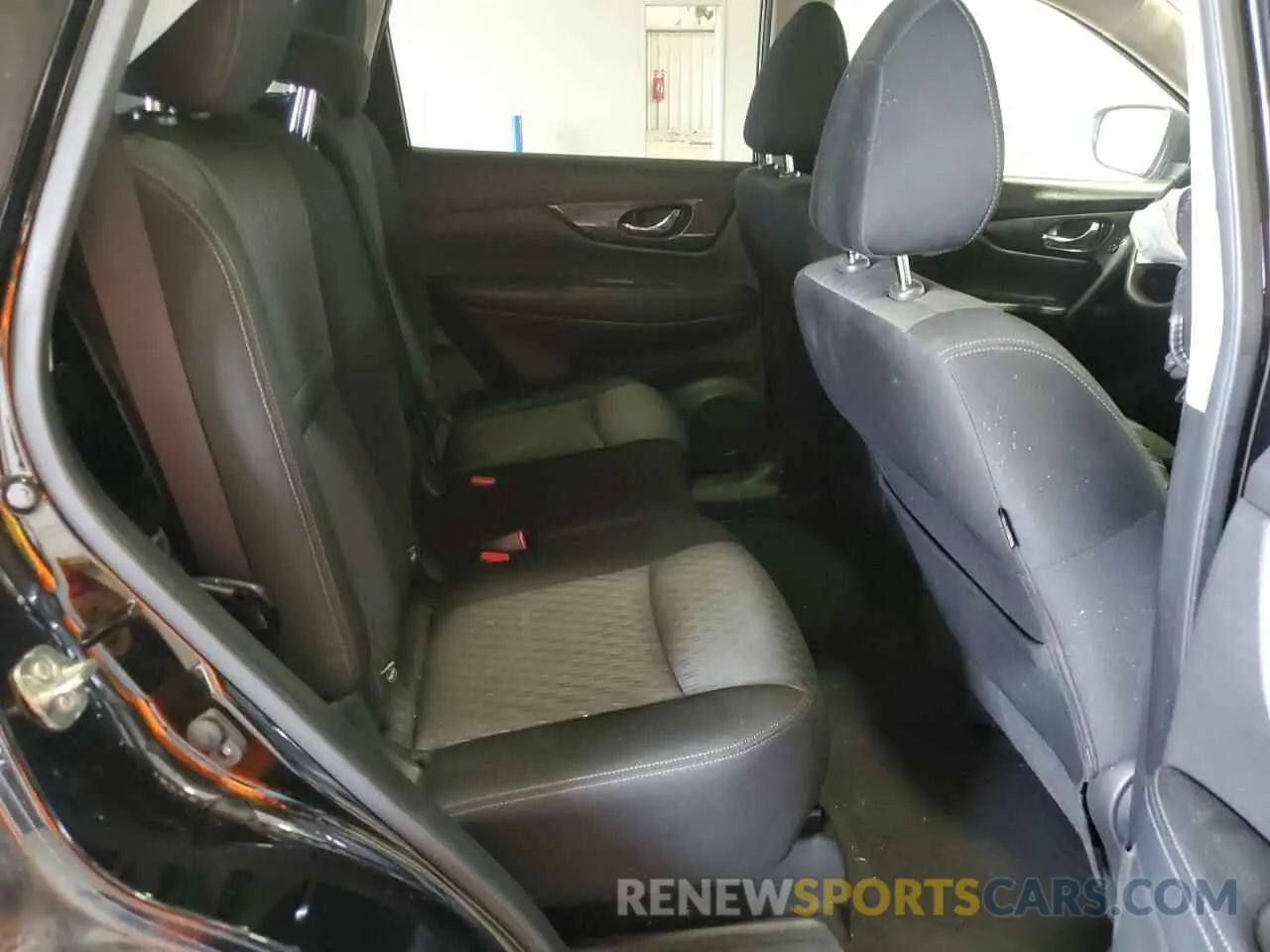 11 Photograph of a damaged car JN8AT2MV8KW392422 NISSAN ROGUE 2019