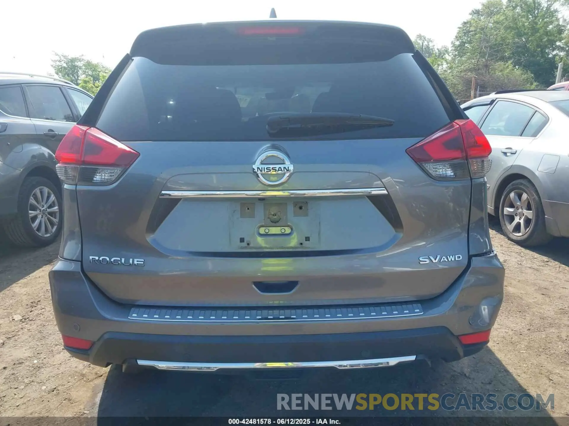 16 Photograph of a damaged car JN8AT2MV8KW392565 NISSAN ROGUE 2019