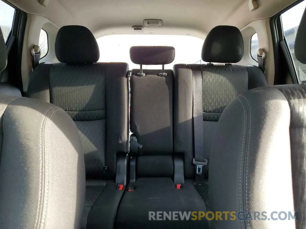 10 Photograph of a damaged car JN8AT2MV8KW399628 NISSAN ROGUE 2019