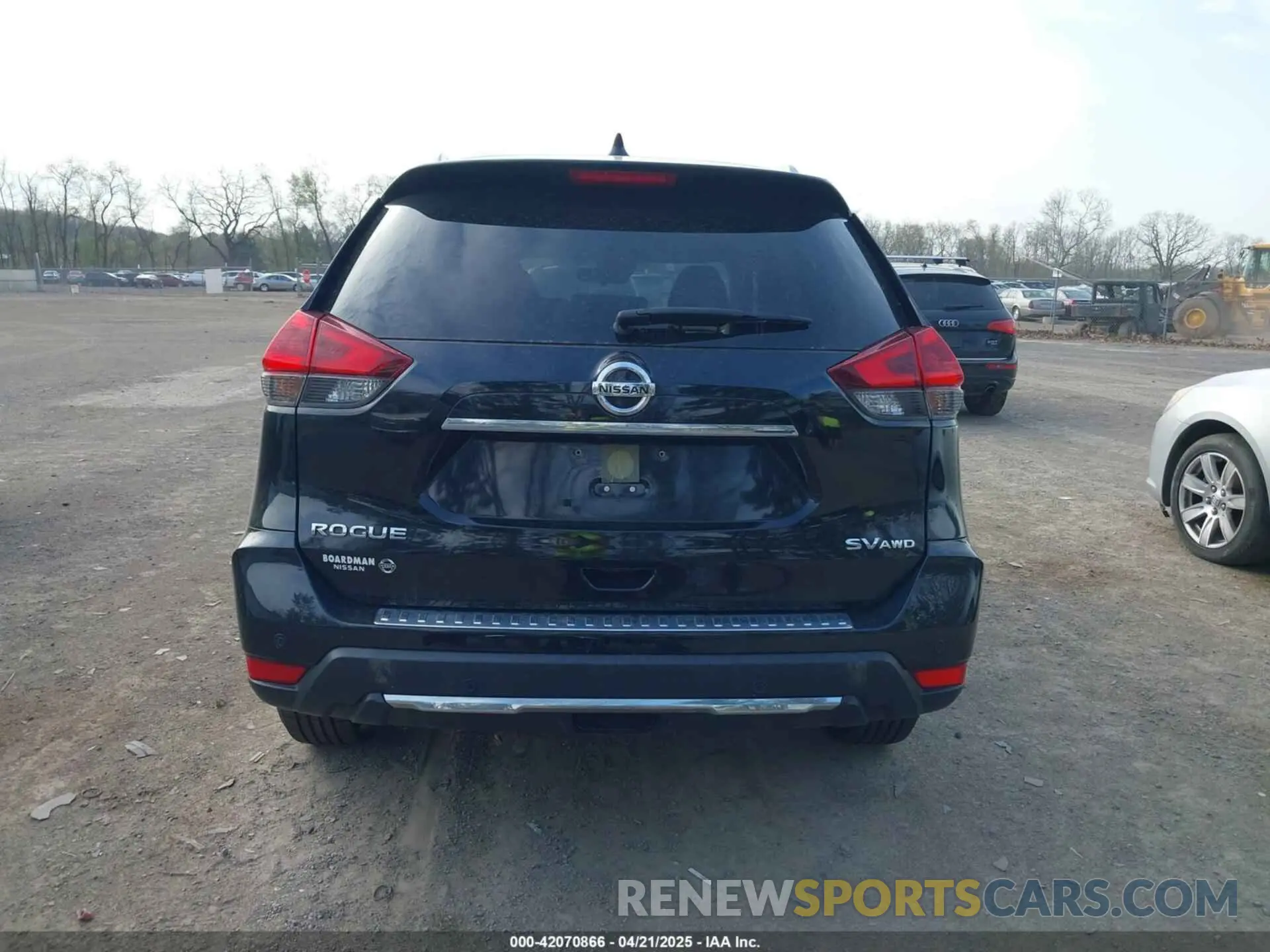 17 Photograph of a damaged car JN8AT2MV9KW386824 NISSAN ROGUE 2019