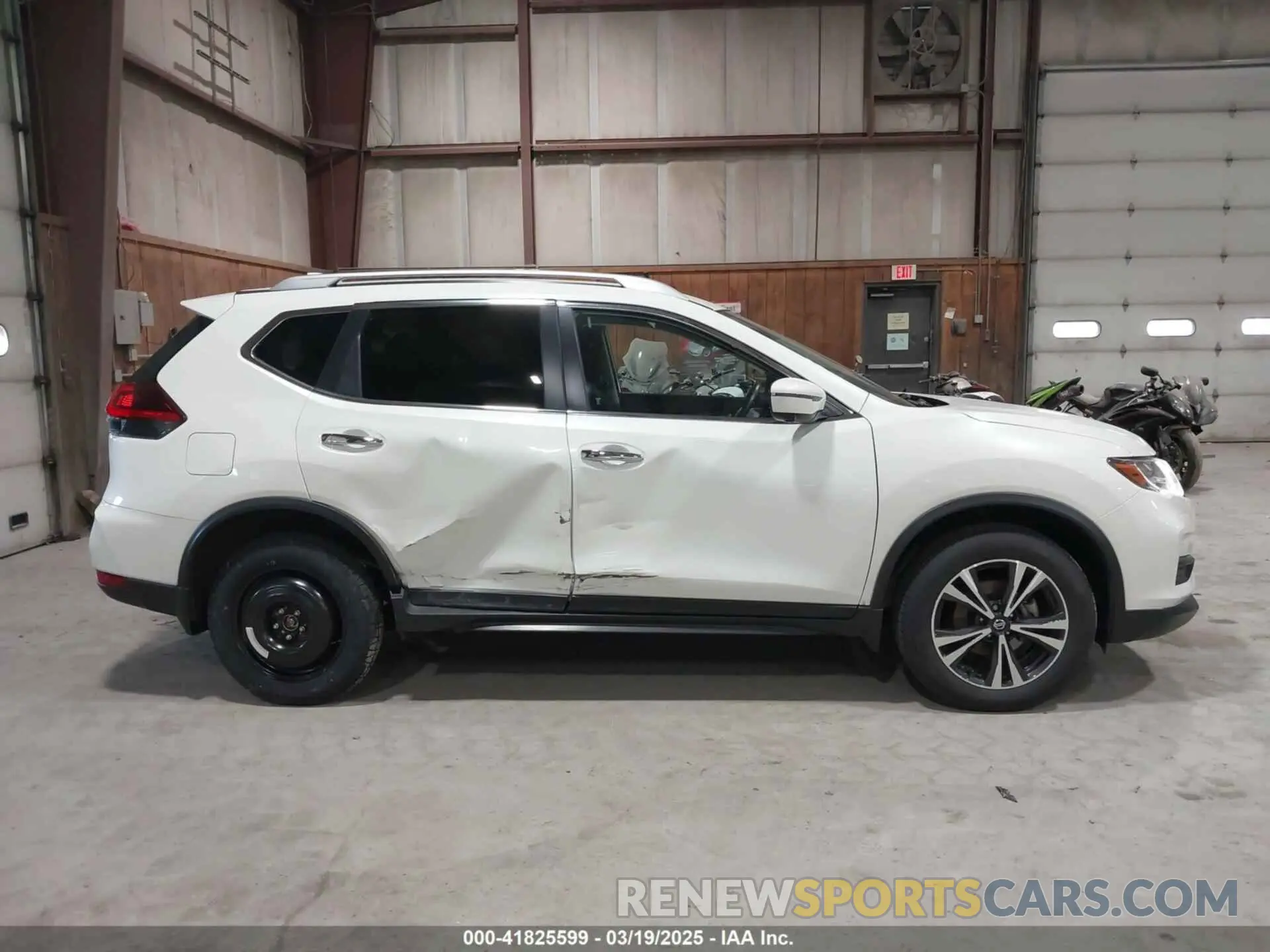 13 Photograph of a damaged car JN8AT2MV9KW397564 NISSAN ROGUE 2019